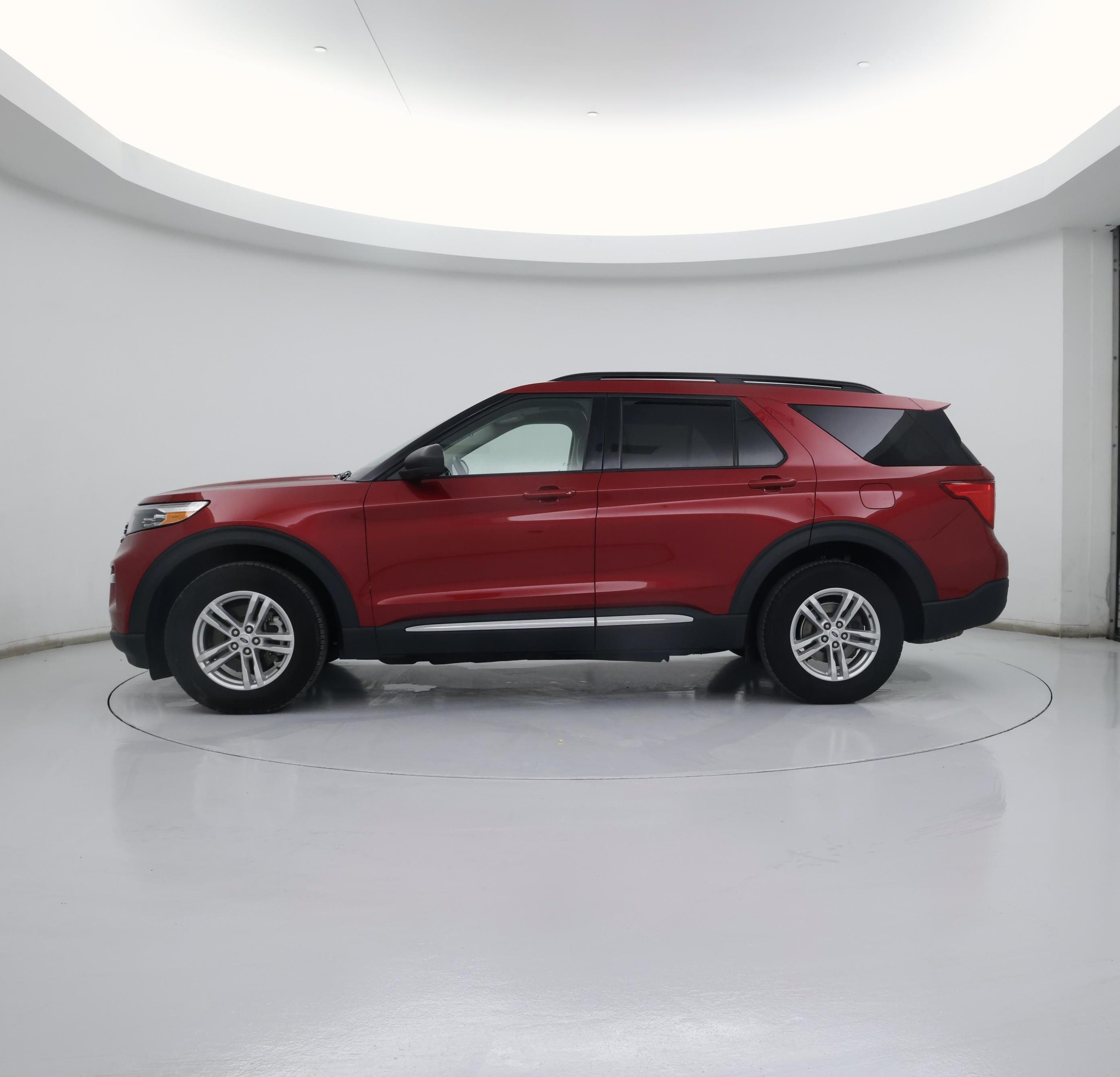 Thumbnail: 2022 Ford Explorer - 3