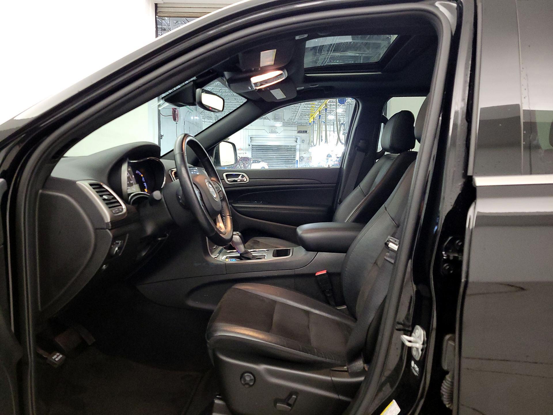 Thumbnail: 2022 Jeep Grand Cherokee - 11