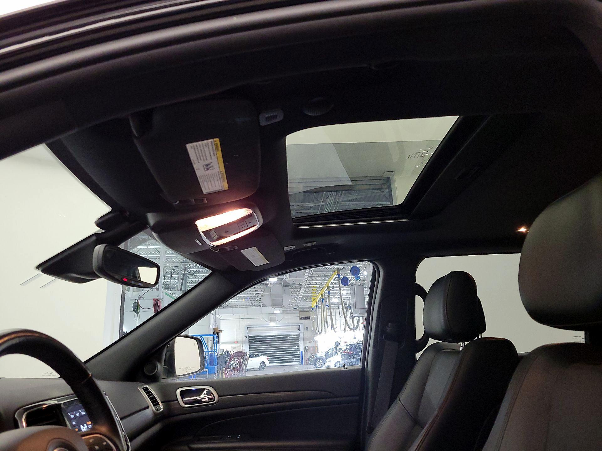 Thumbnail: 2022 Jeep Grand Cherokee - 20