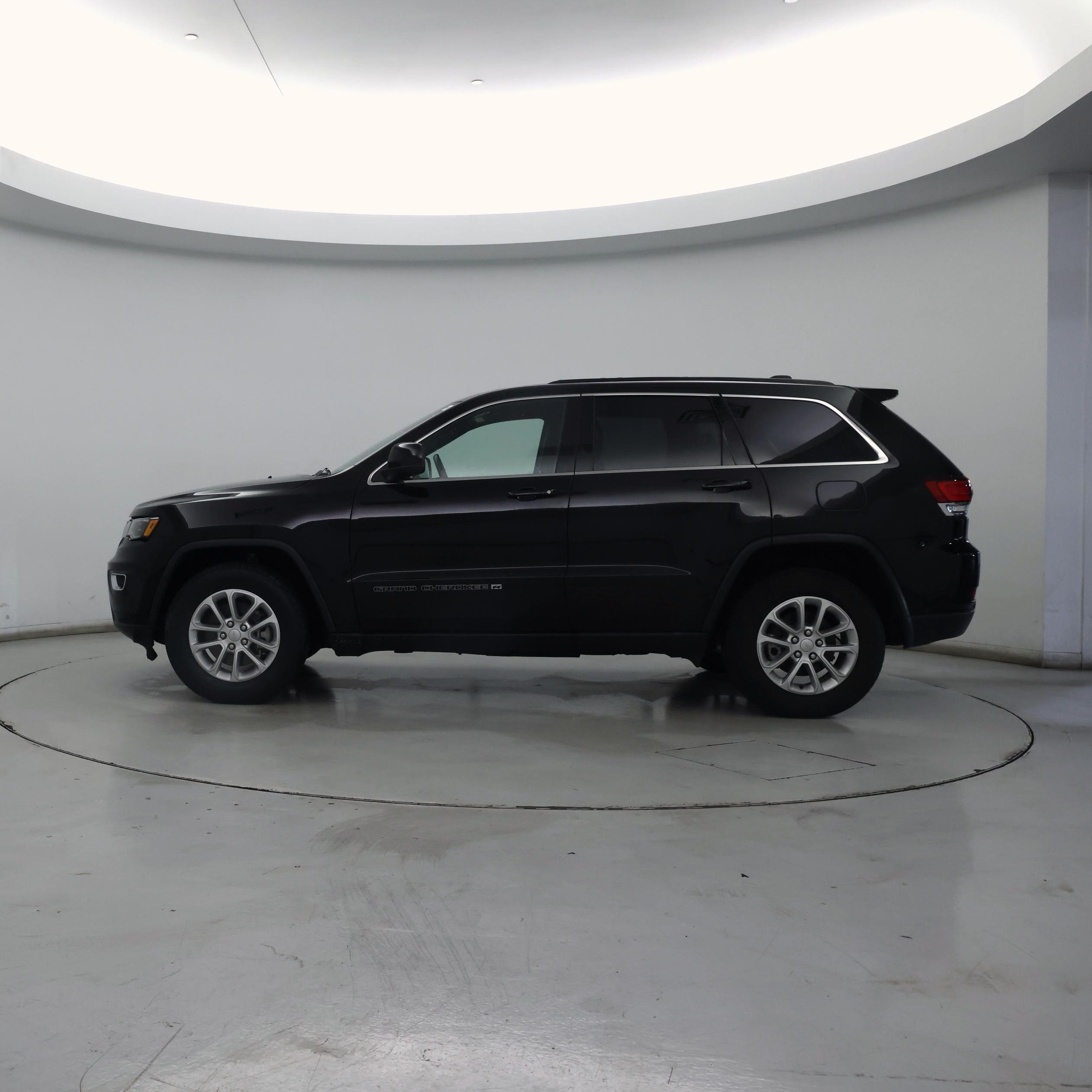 Thumbnail: 2022 Jeep Grand Cherokee - 3