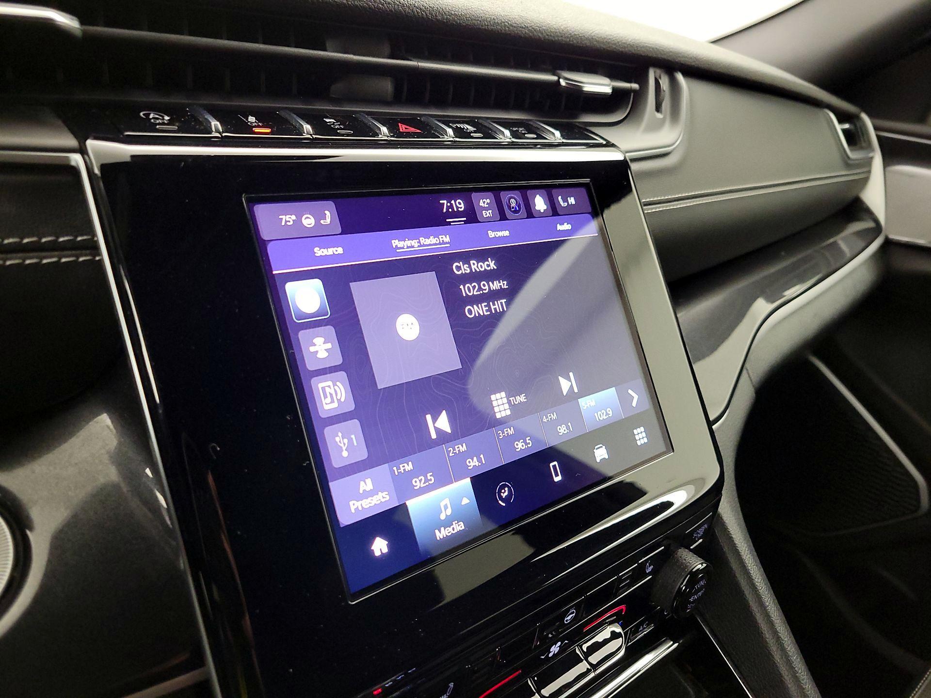 Thumbnail: 2021 Jeep Grand Cherokee L - 15