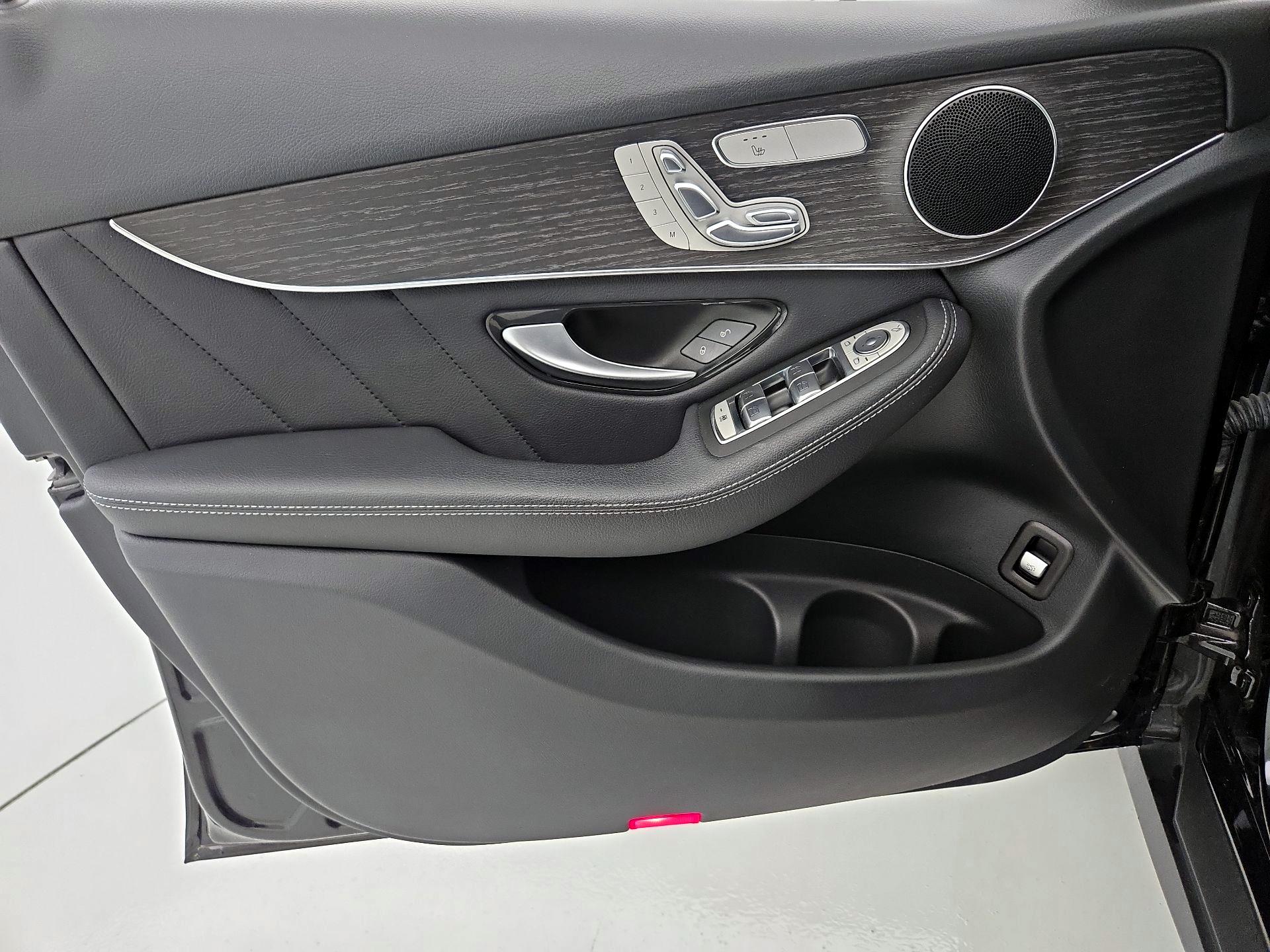 Thumbnail: 2022 Mercedes-Benz GLC - 12