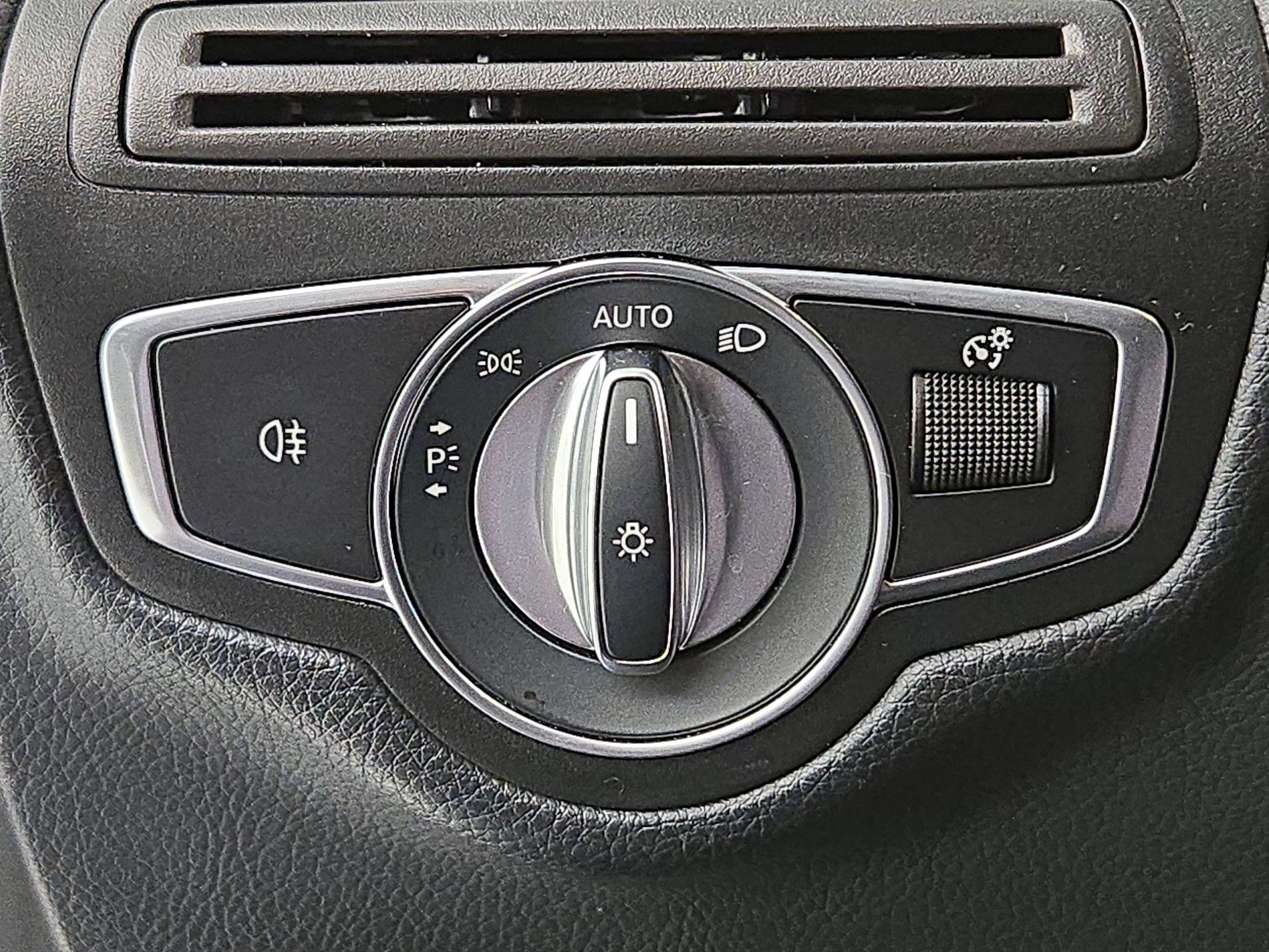 Thumbnail: 2022 Mercedes-Benz GLC - 13