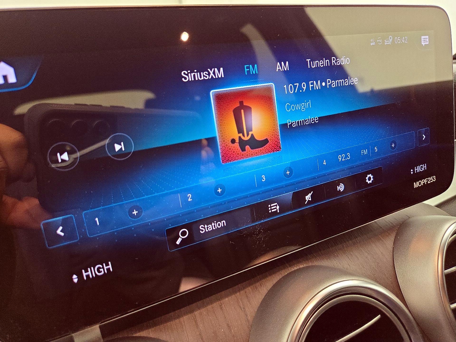 Thumbnail: 2022 Mercedes-Benz GLC - 15