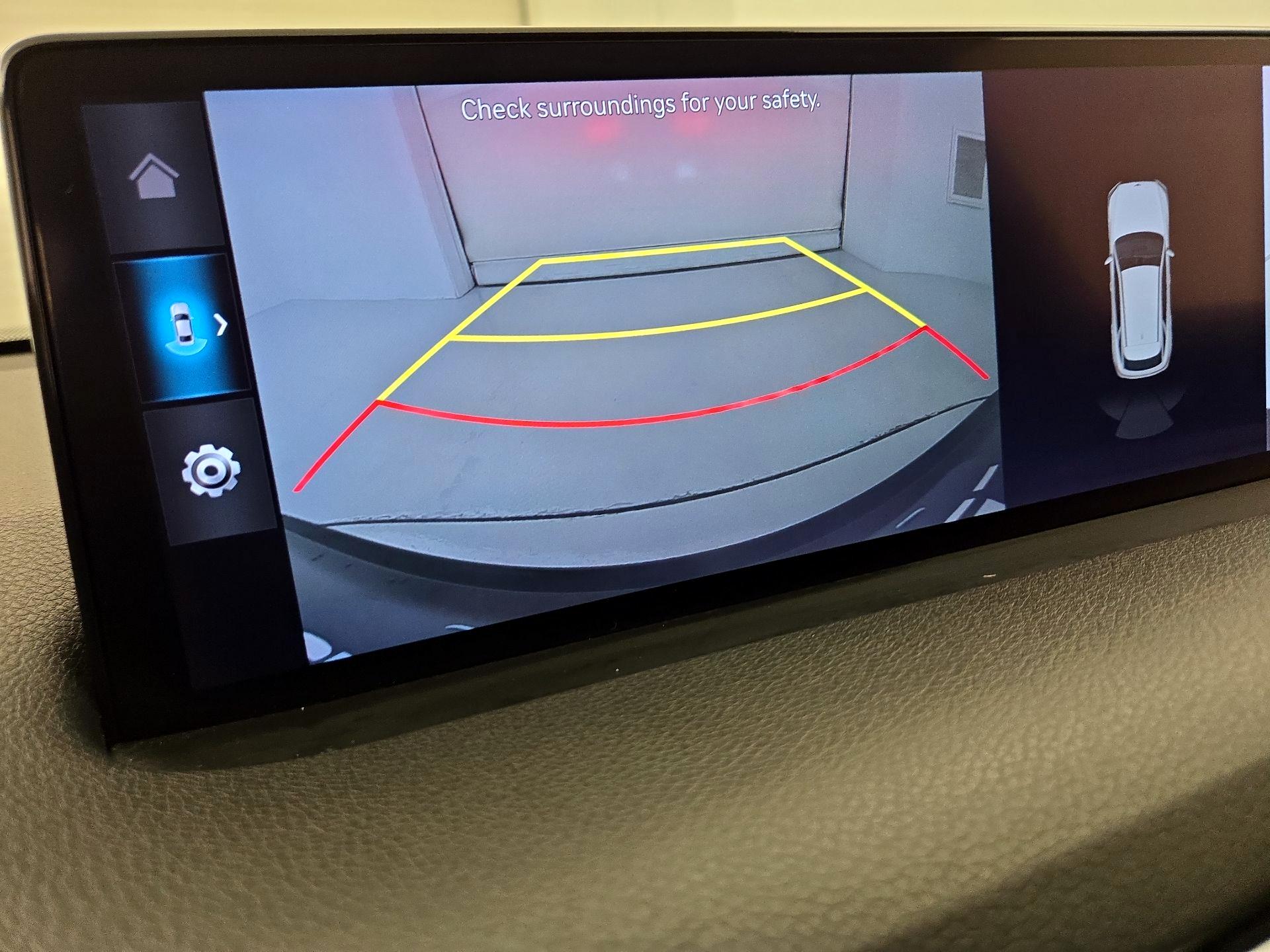 Thumbnail: 2022 Genesis GV70 - 15