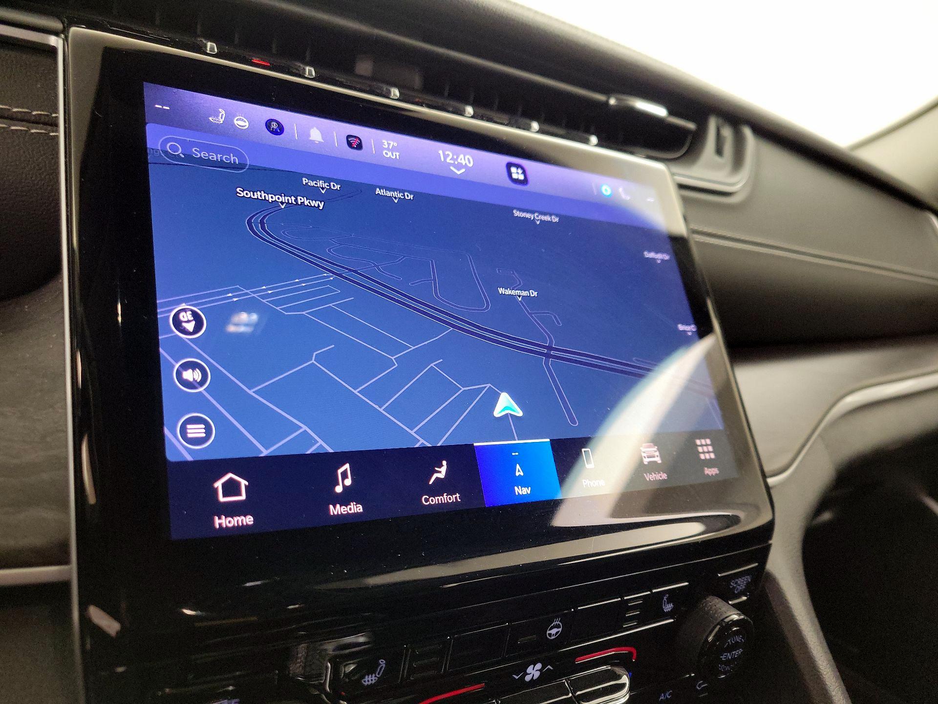 Thumbnail: 2022 Jeep Grand Cherokee - 14