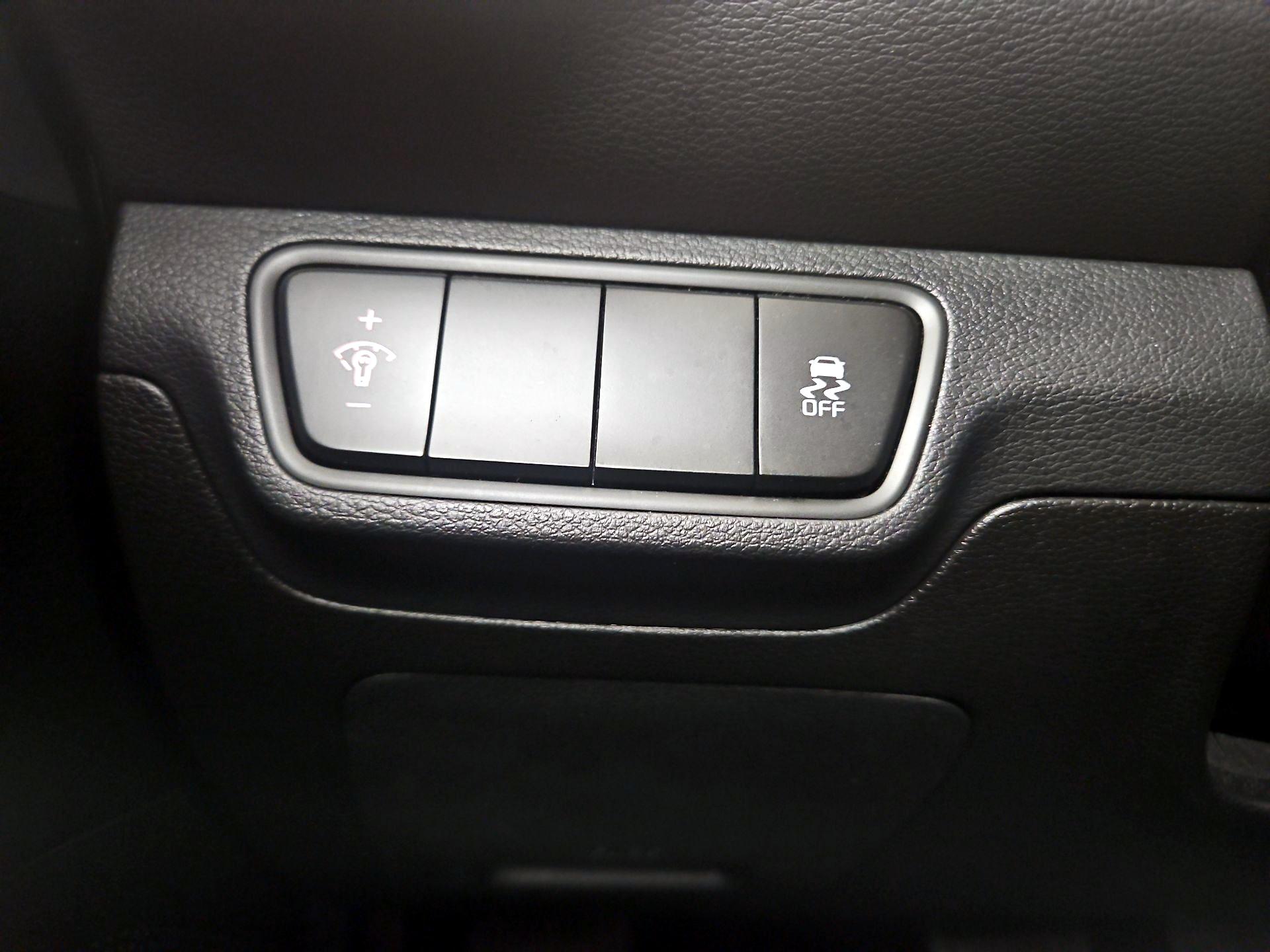 Thumbnail: 2023 Kia Forte - 13