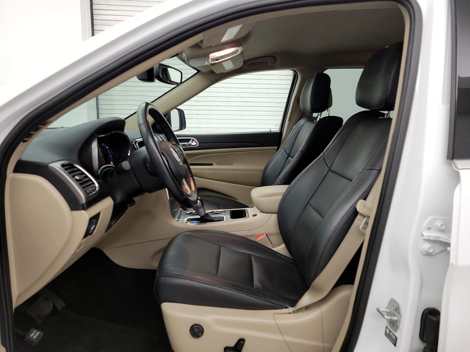 Thumbnail: 2022 Jeep Grand Cherokee - 11