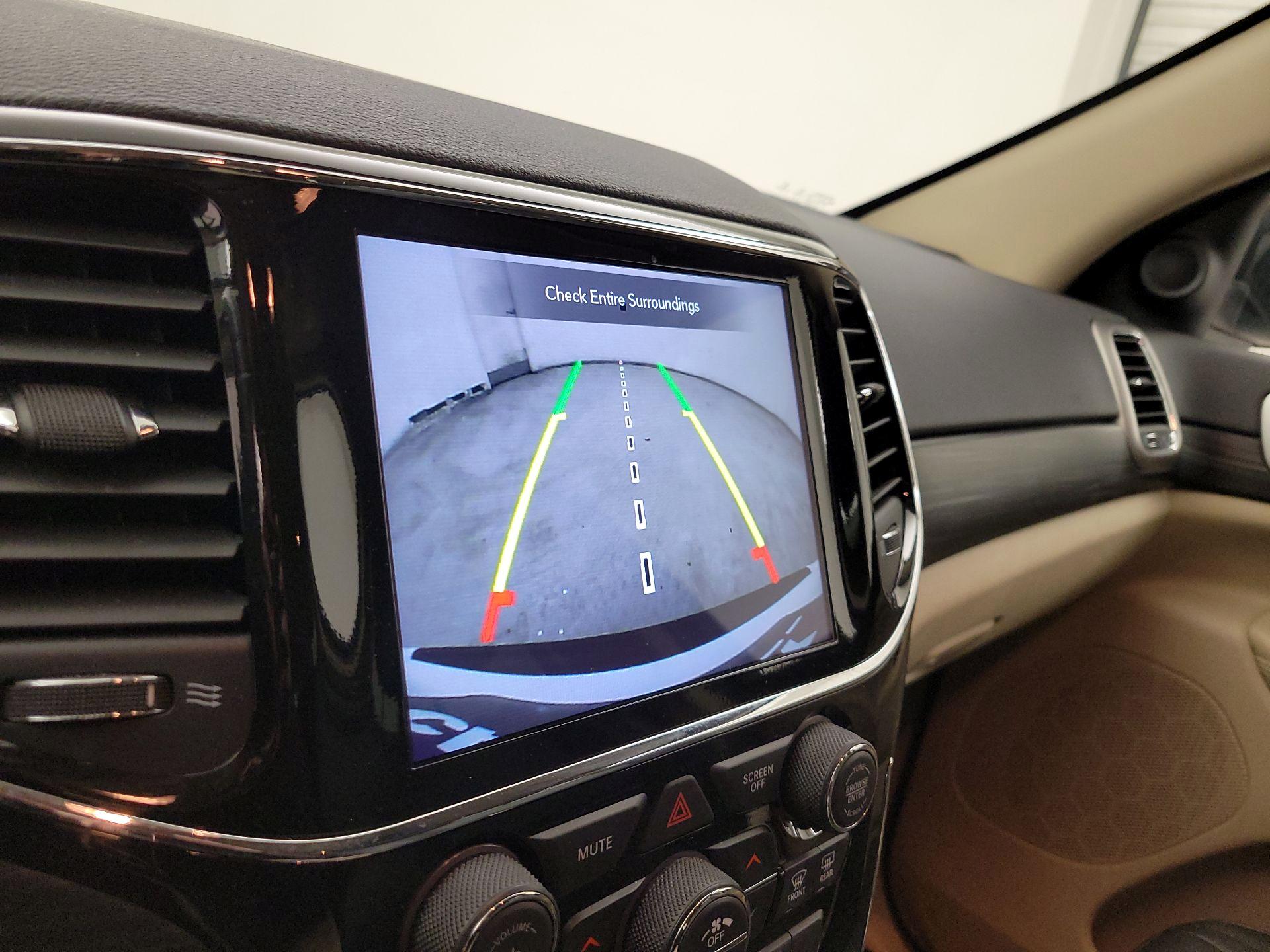 Thumbnail: 2022 Jeep Grand Cherokee - 15