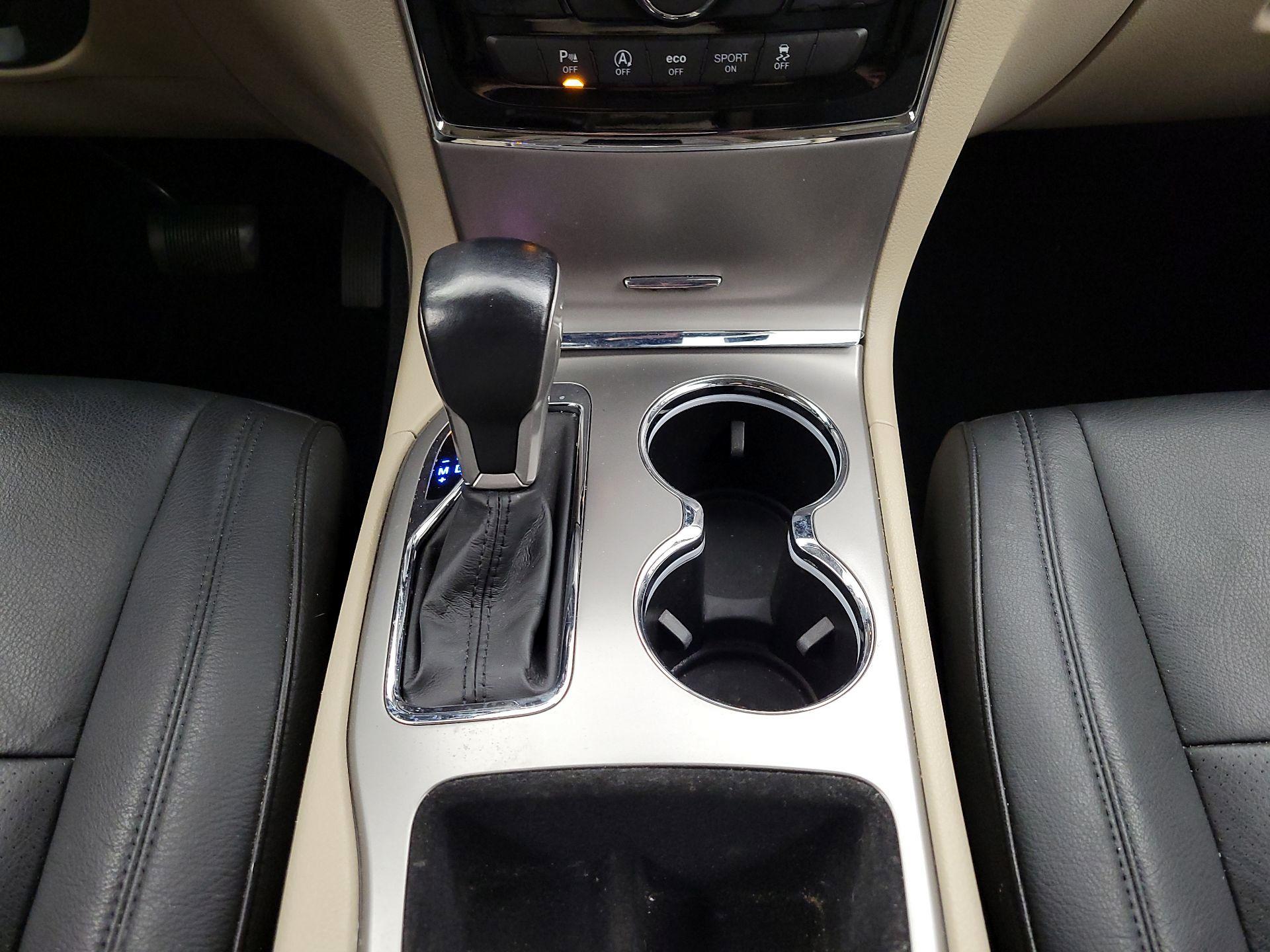 Thumbnail: 2022 Jeep Grand Cherokee - 18