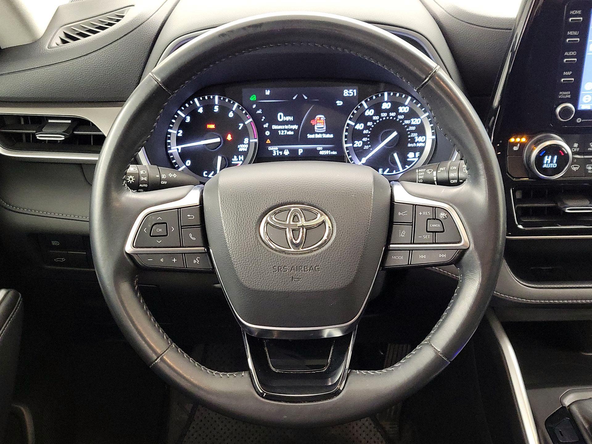 Thumbnail: 2021 Toyota Highlander - 10