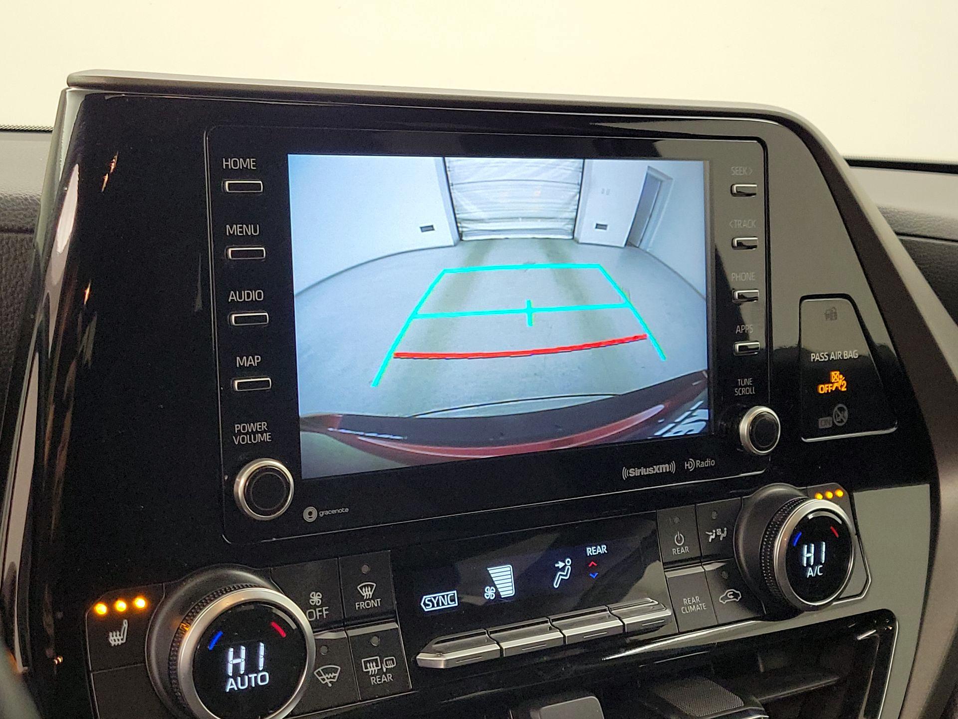 Thumbnail: 2021 Toyota Highlander - 15