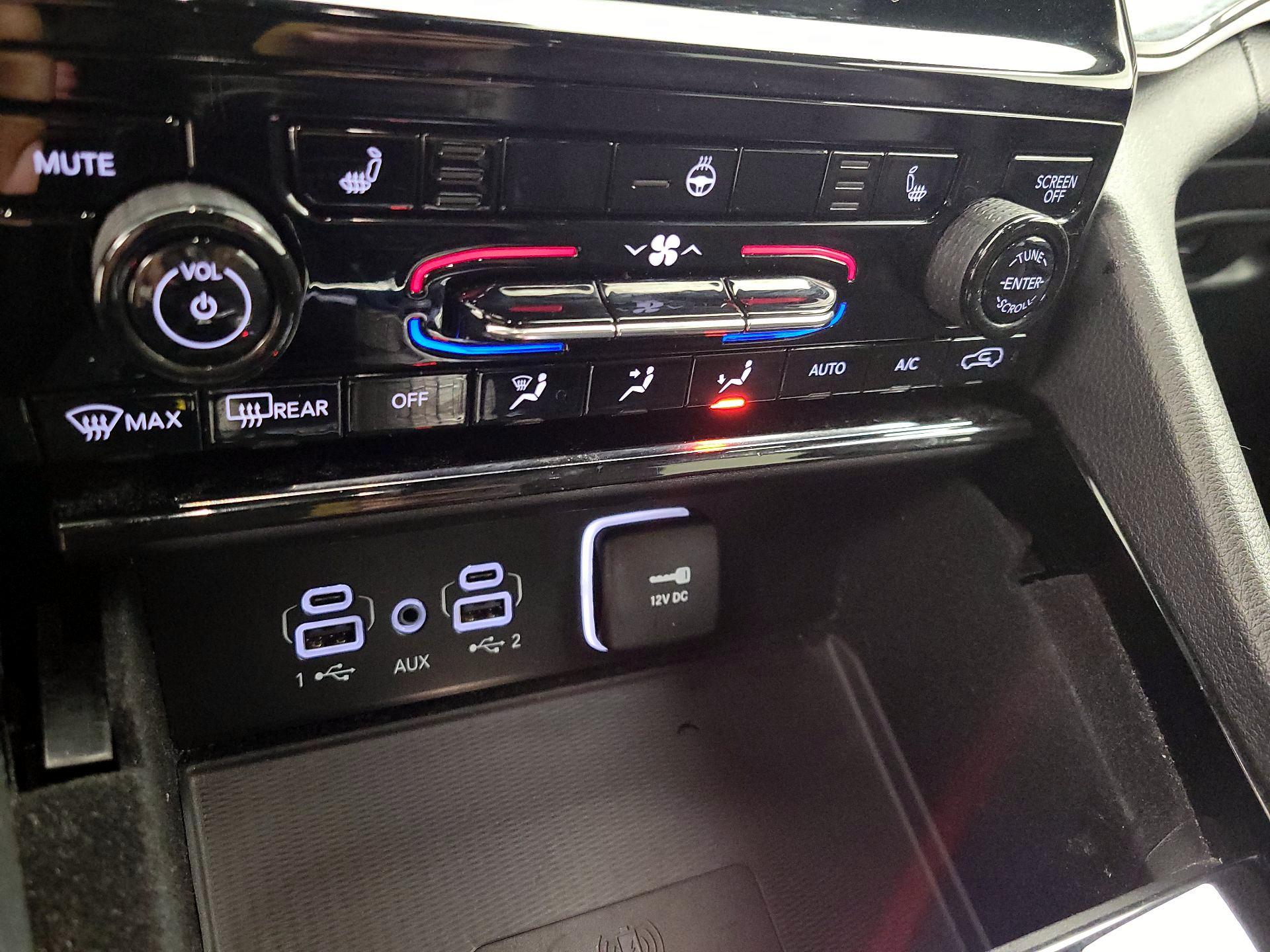 Thumbnail: 2022 Jeep Grand Cherokee - 16