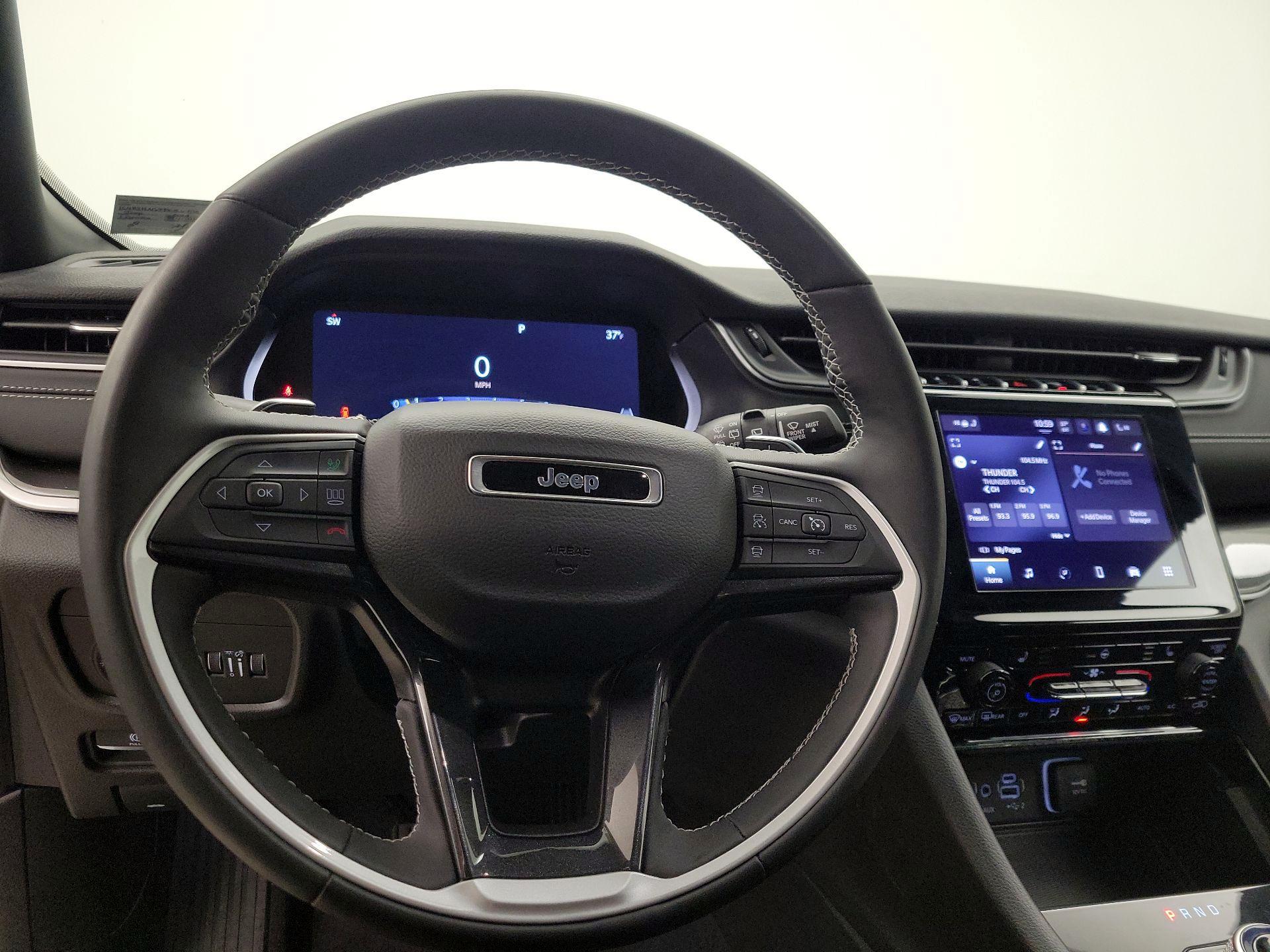 Thumbnail: 2023 Jeep Grand Cherokee - 10