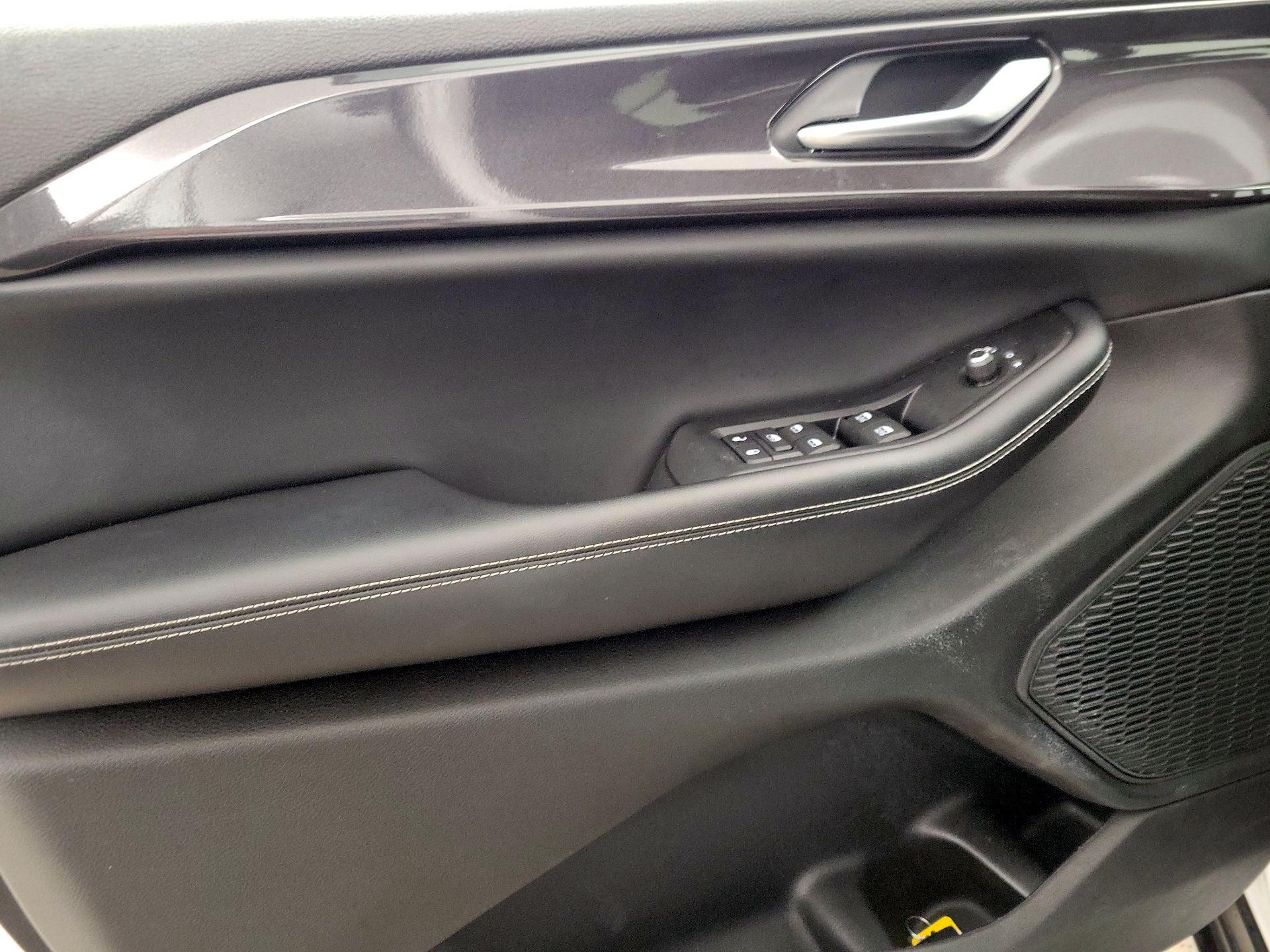 Thumbnail: 2023 Jeep Grand Cherokee - 12