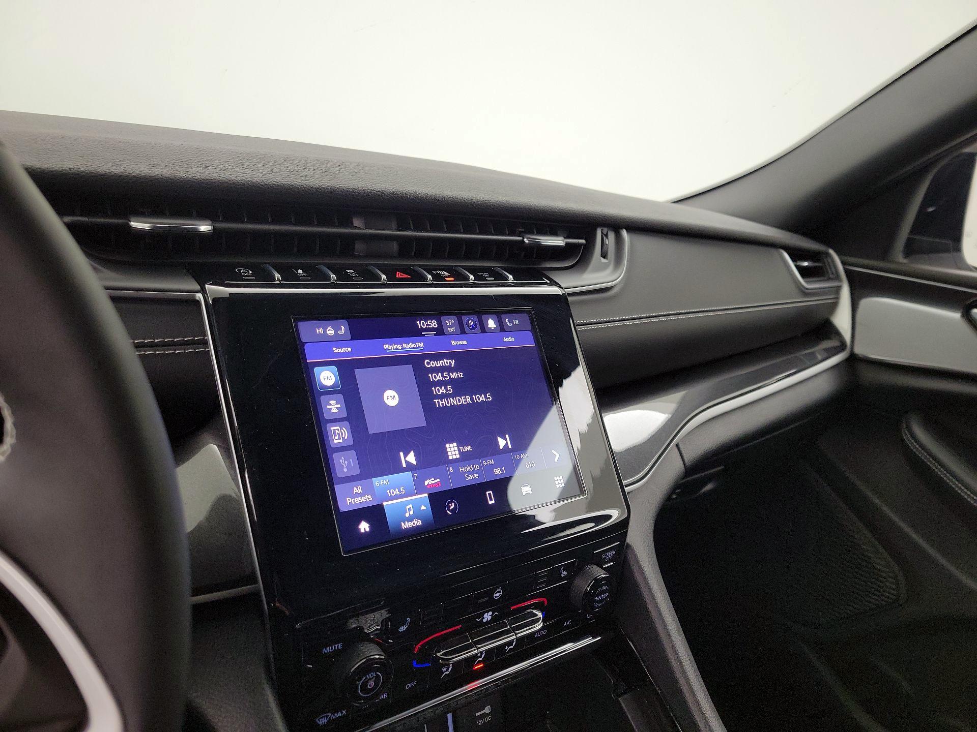 Thumbnail: 2023 Jeep Grand Cherokee - 15