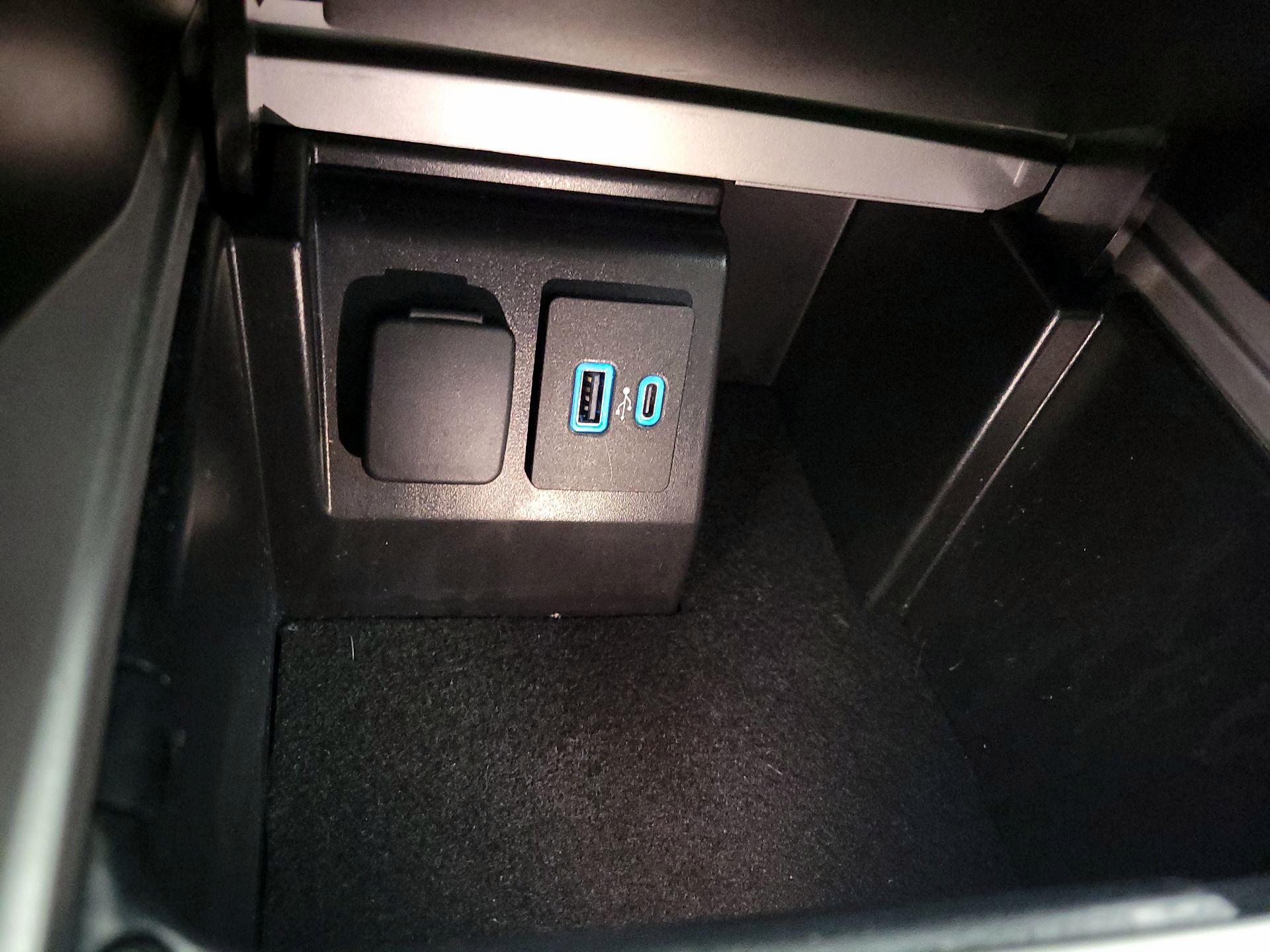 Thumbnail: 2024 Ford Explorer - 19