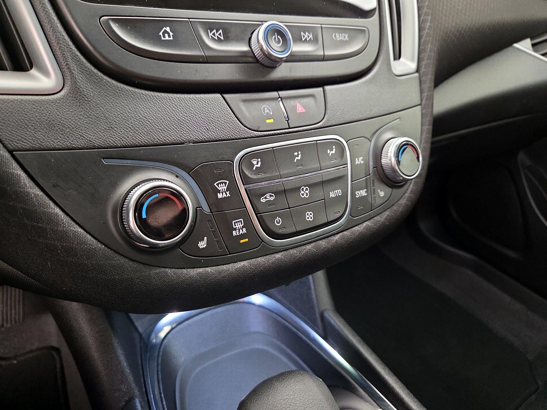 Thumbnail: 2024 Chevrolet Malibu - 16