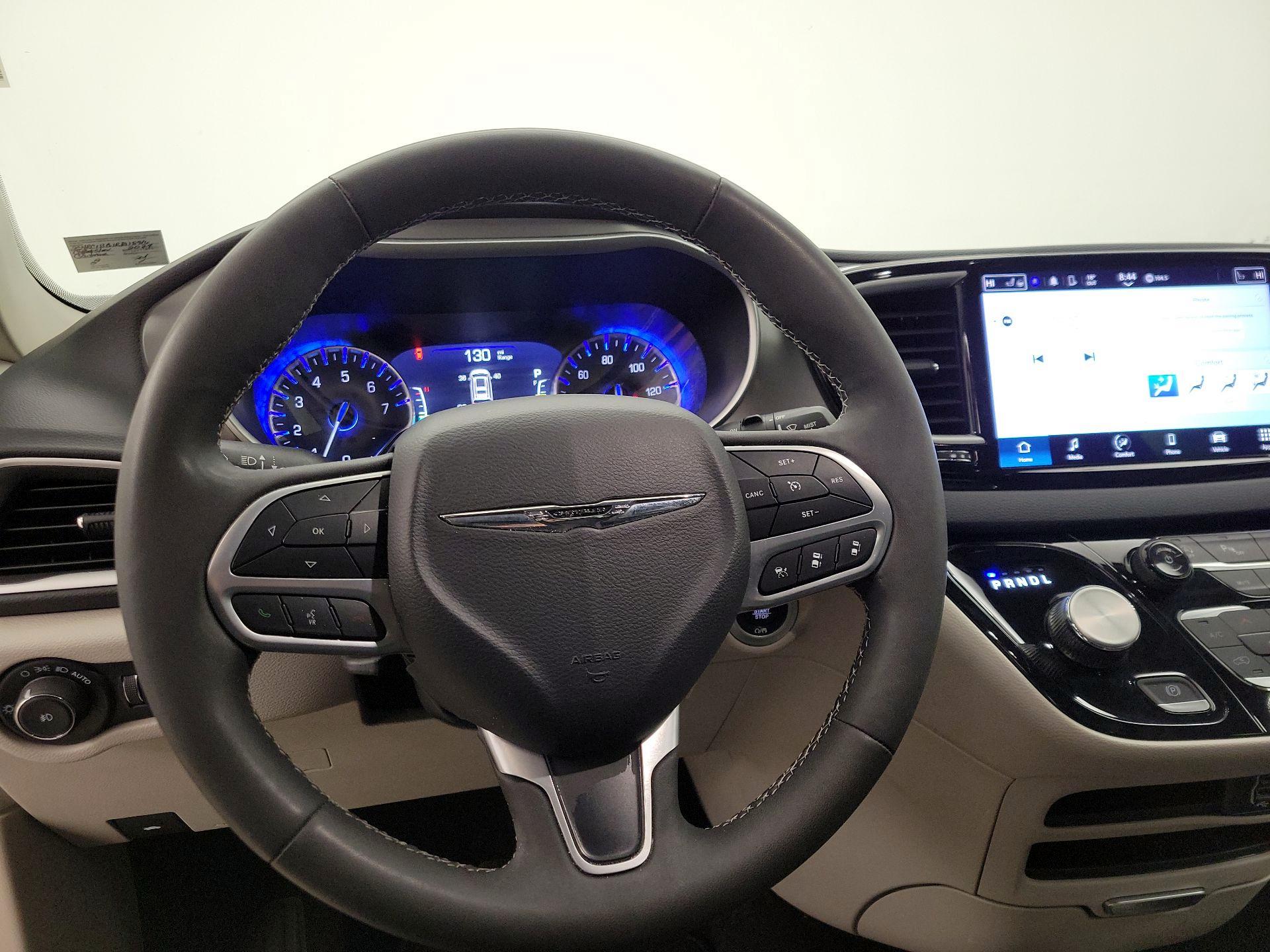 Thumbnail: 2024 Chrysler Pacifica - 10