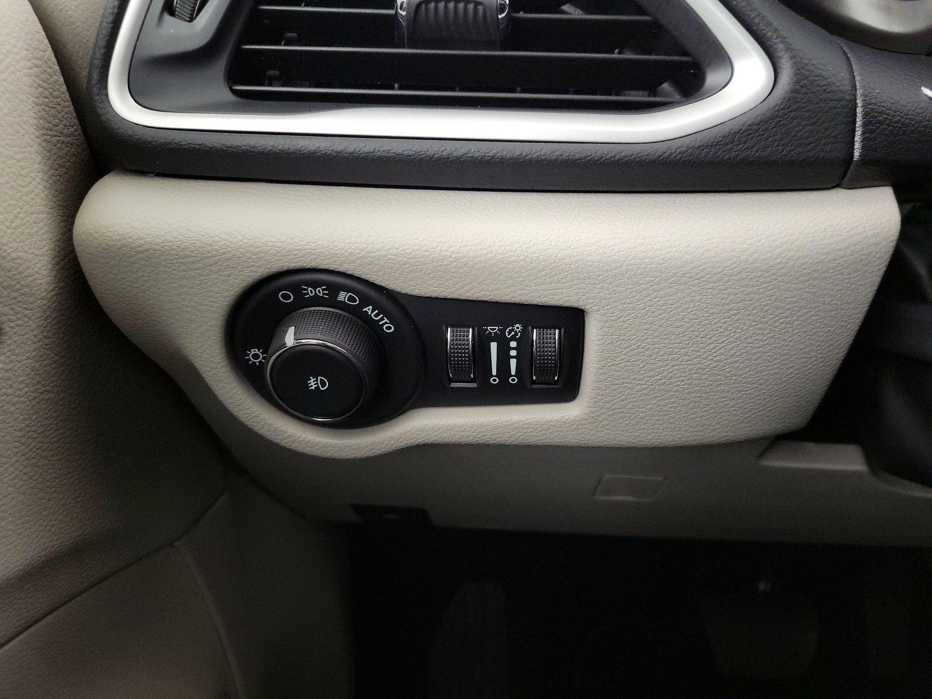 Thumbnail: 2024 Chrysler Pacifica - 13