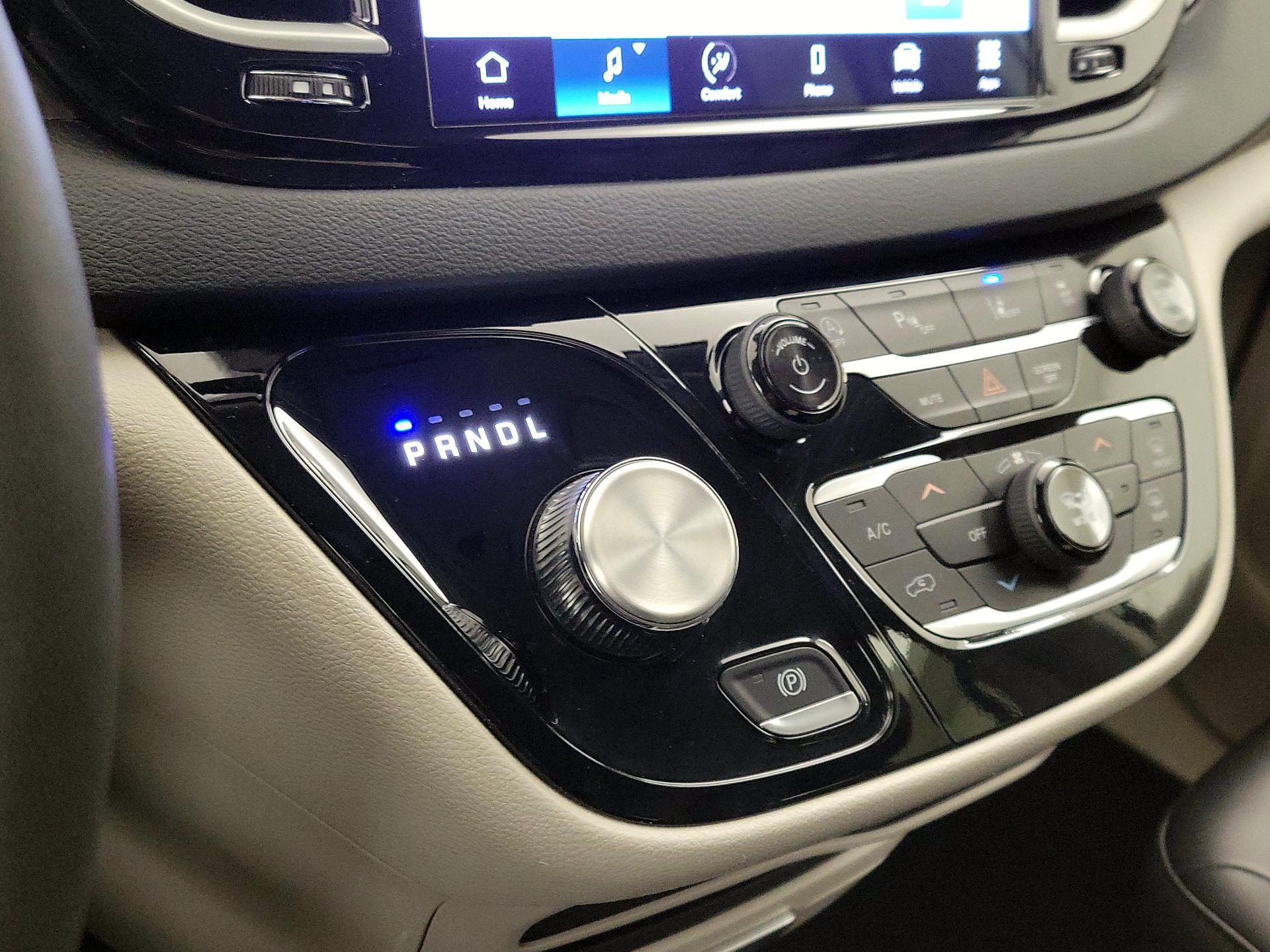 Thumbnail: 2024 Chrysler Pacifica - 17