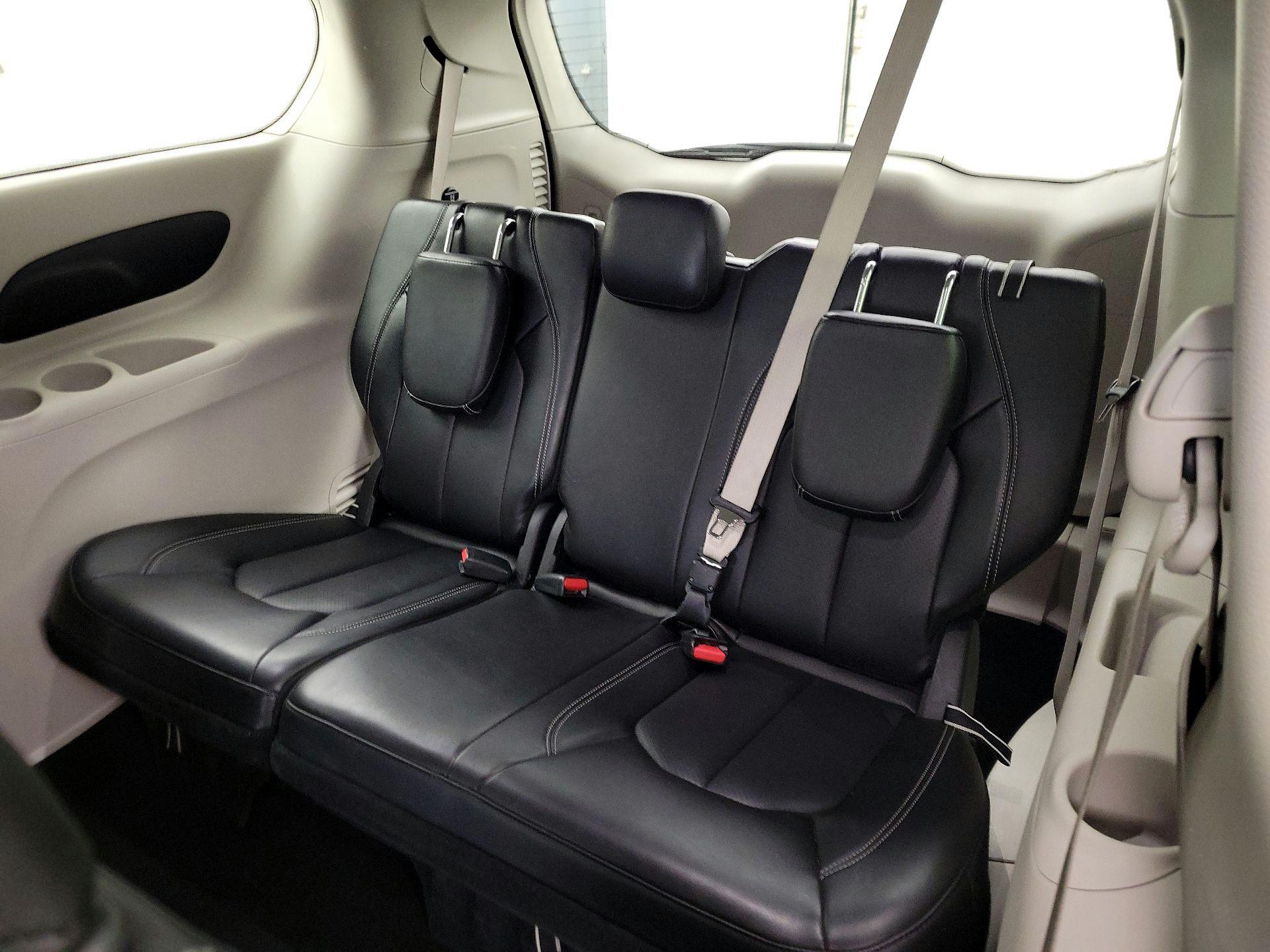 Thumbnail: 2024 Chrysler Pacifica - 20