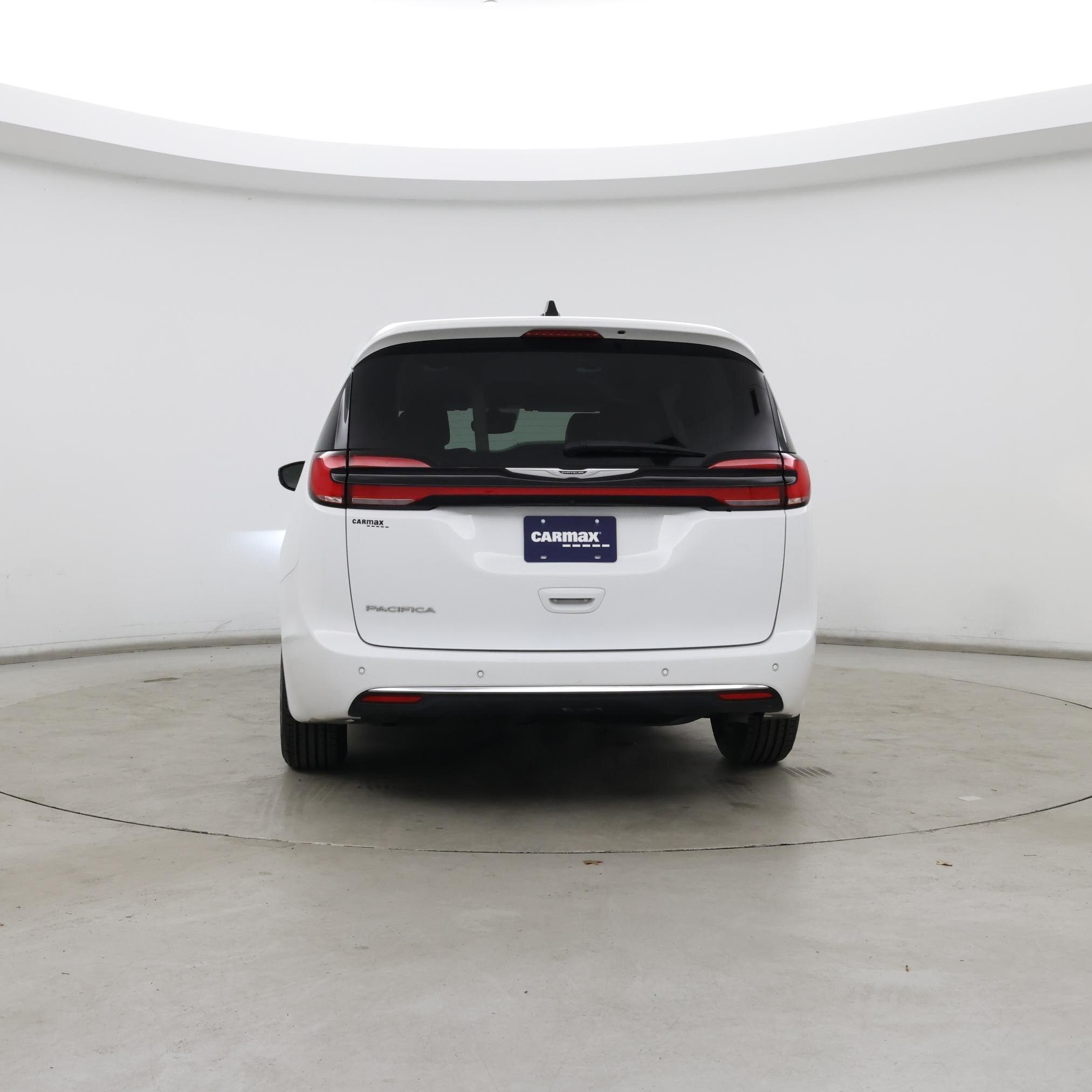 Thumbnail: 2024 Chrysler Pacifica - 6