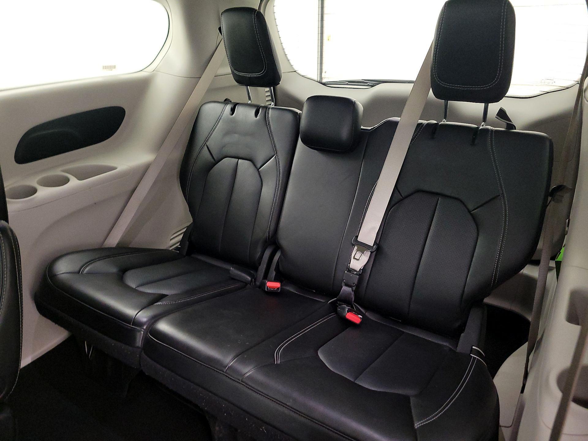 Thumbnail: 2024 Chrysler Pacifica - 20