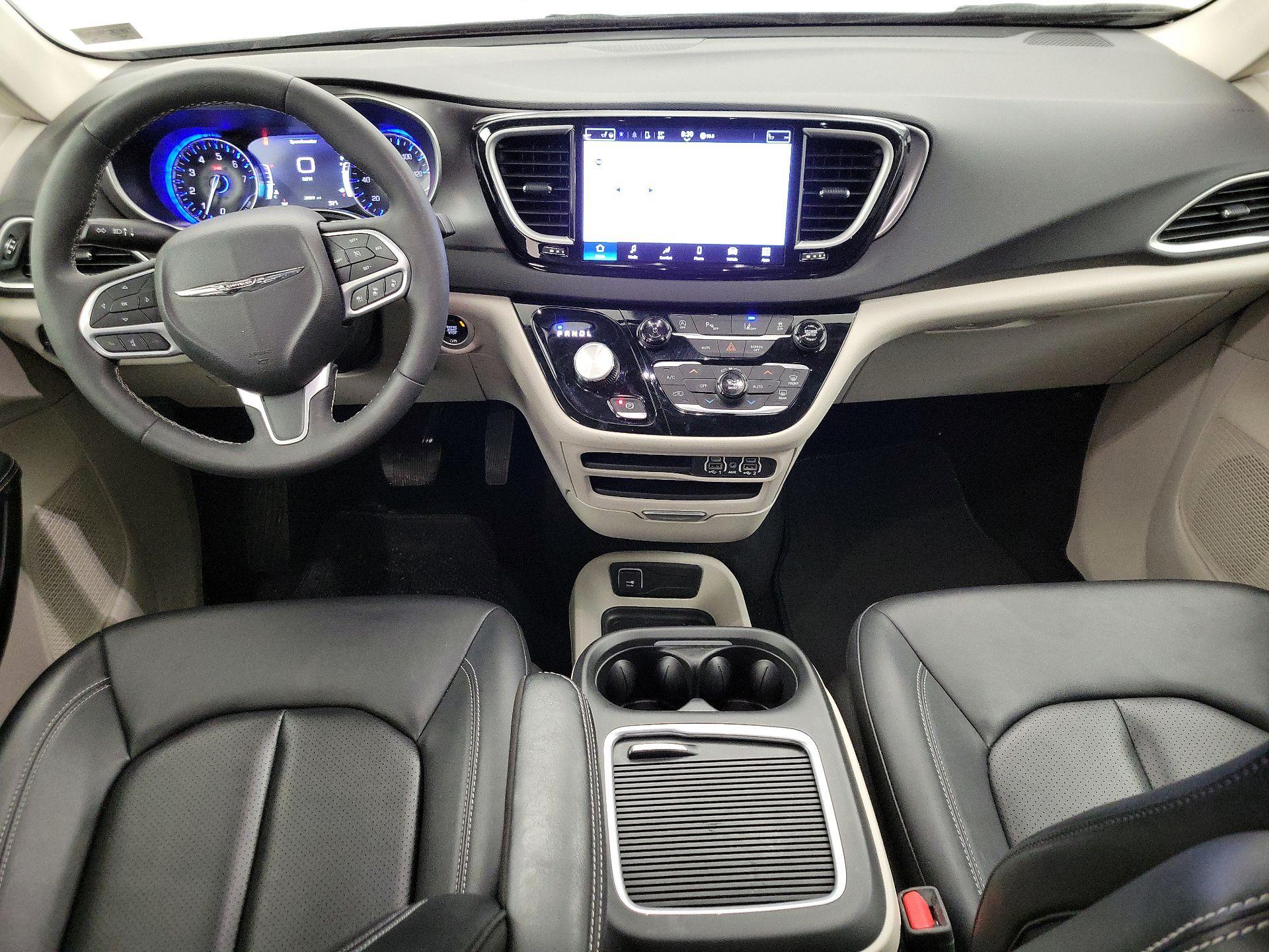 Thumbnail: 2024 Chrysler Pacifica - 9