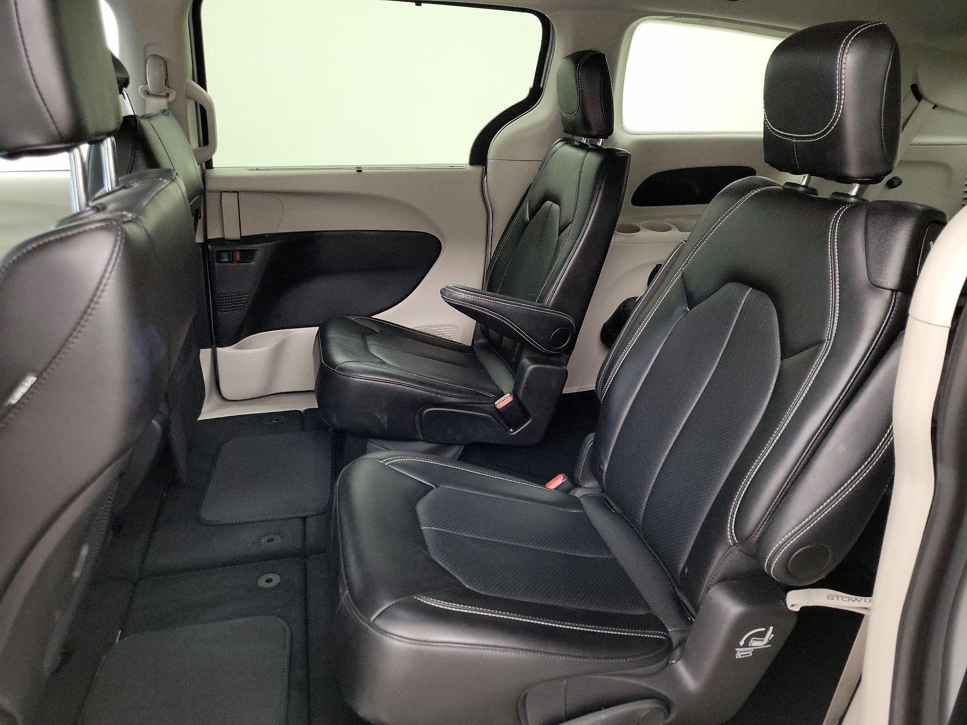 Thumbnail: 2024 Chrysler Pacifica - 19