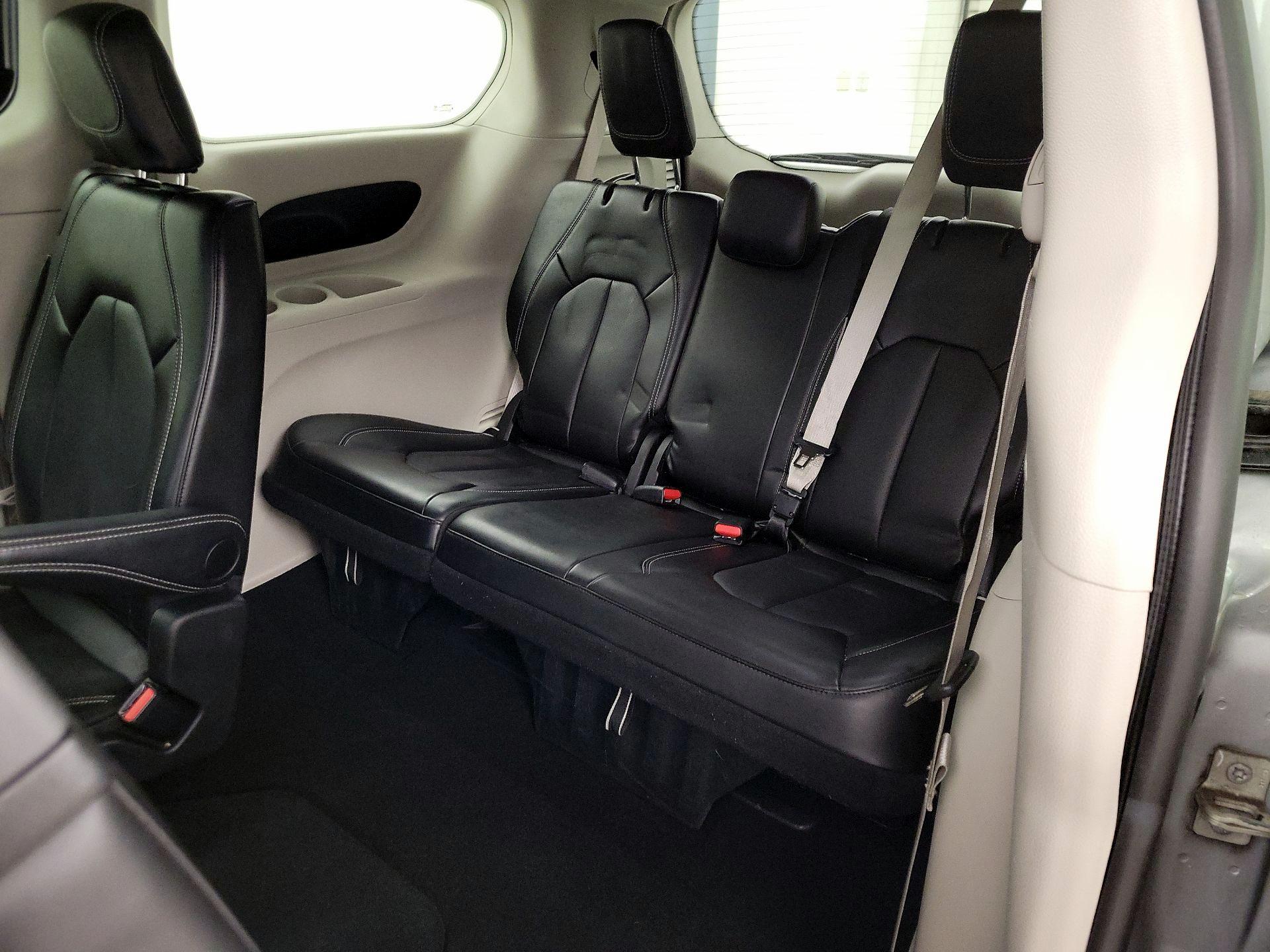 Thumbnail: 2024 Chrysler Pacifica - 20