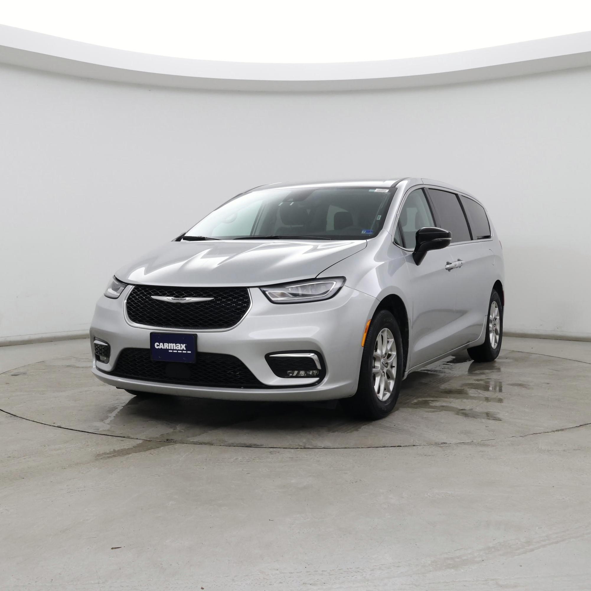 Thumbnail: 2024 Chrysler Pacifica - 4