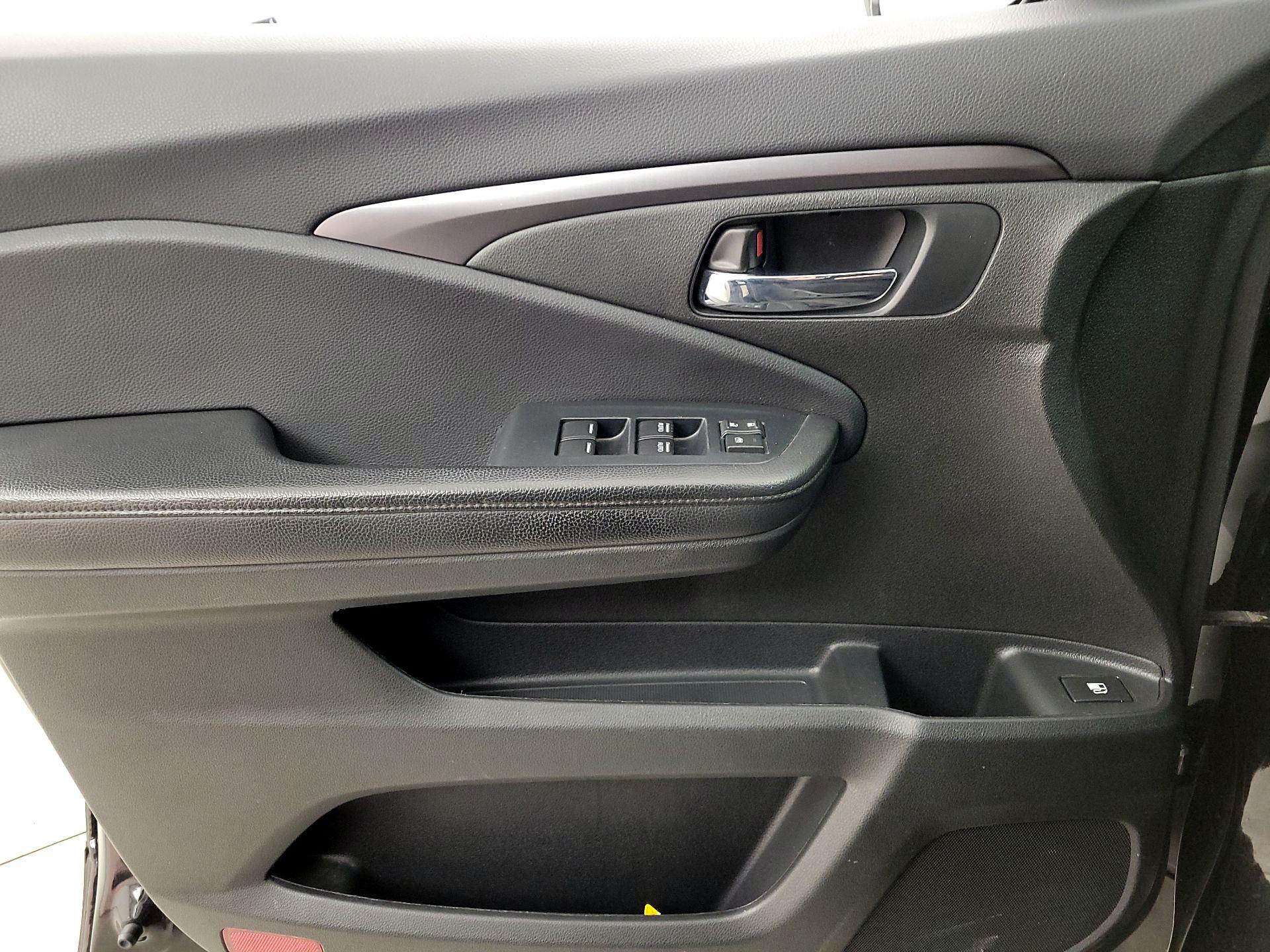 Thumbnail: 2022 Honda Pilot - 12