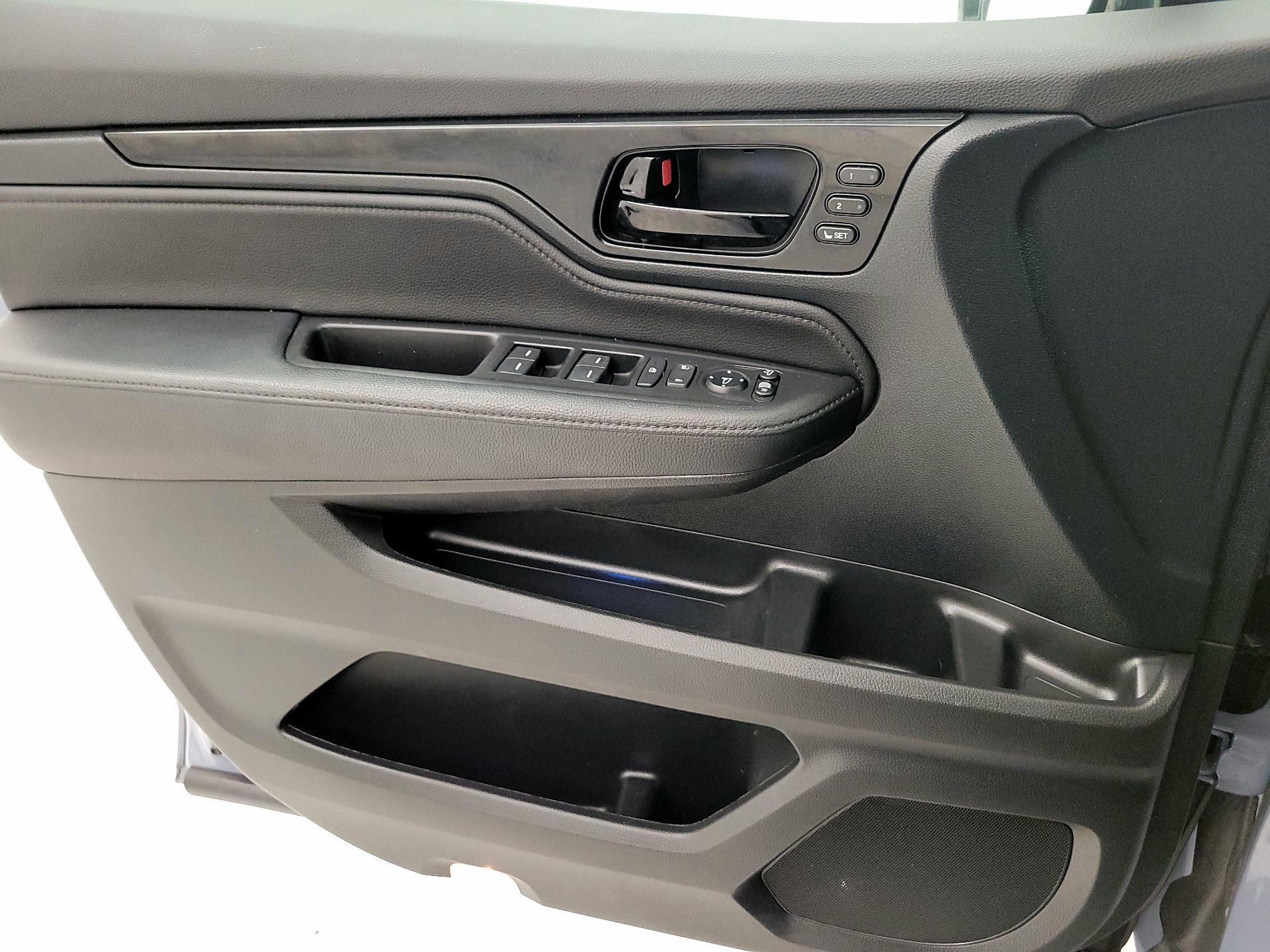 Thumbnail: 2023 Honda Odyssey - 12