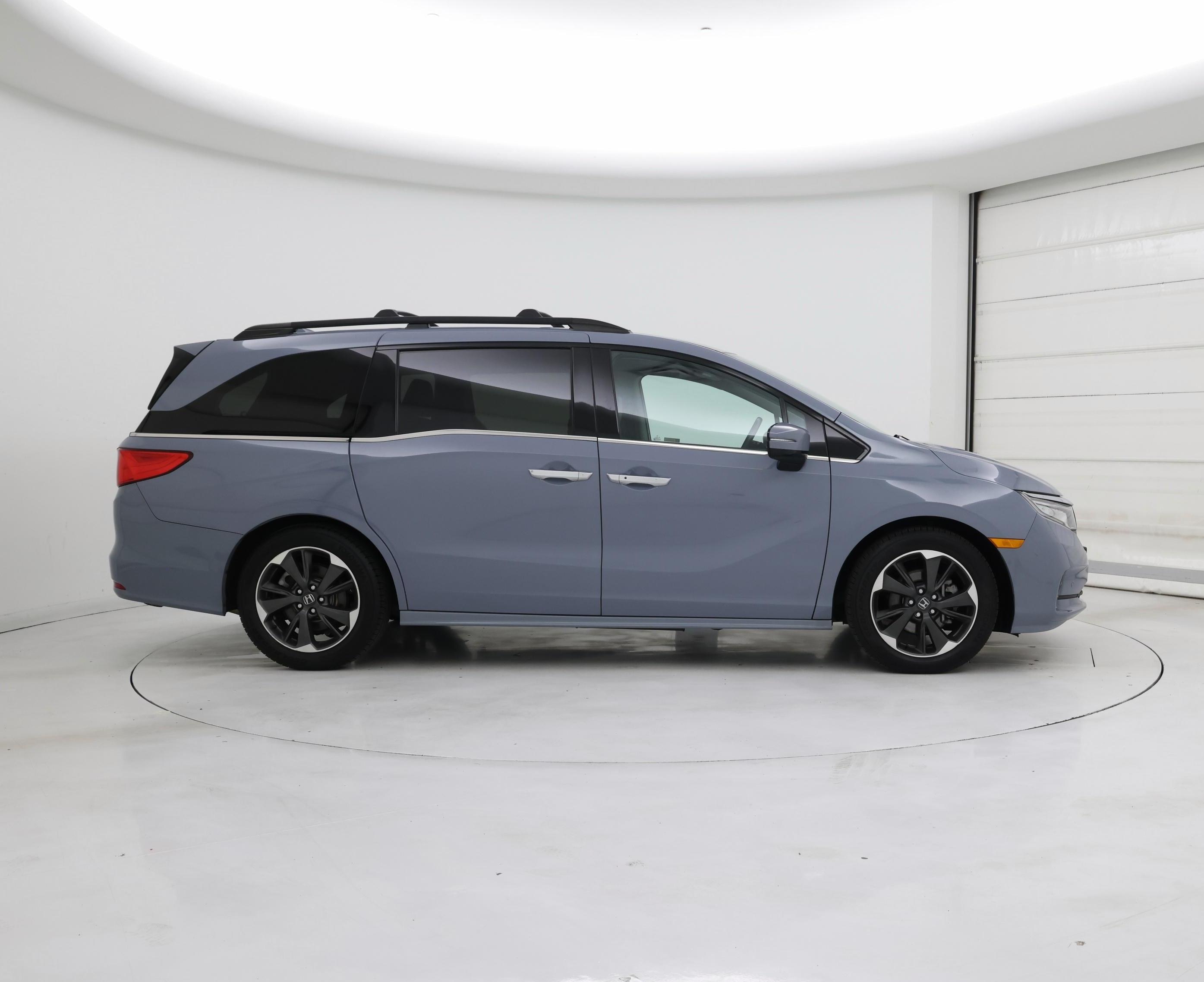 Thumbnail: 2023 Honda Odyssey - 7