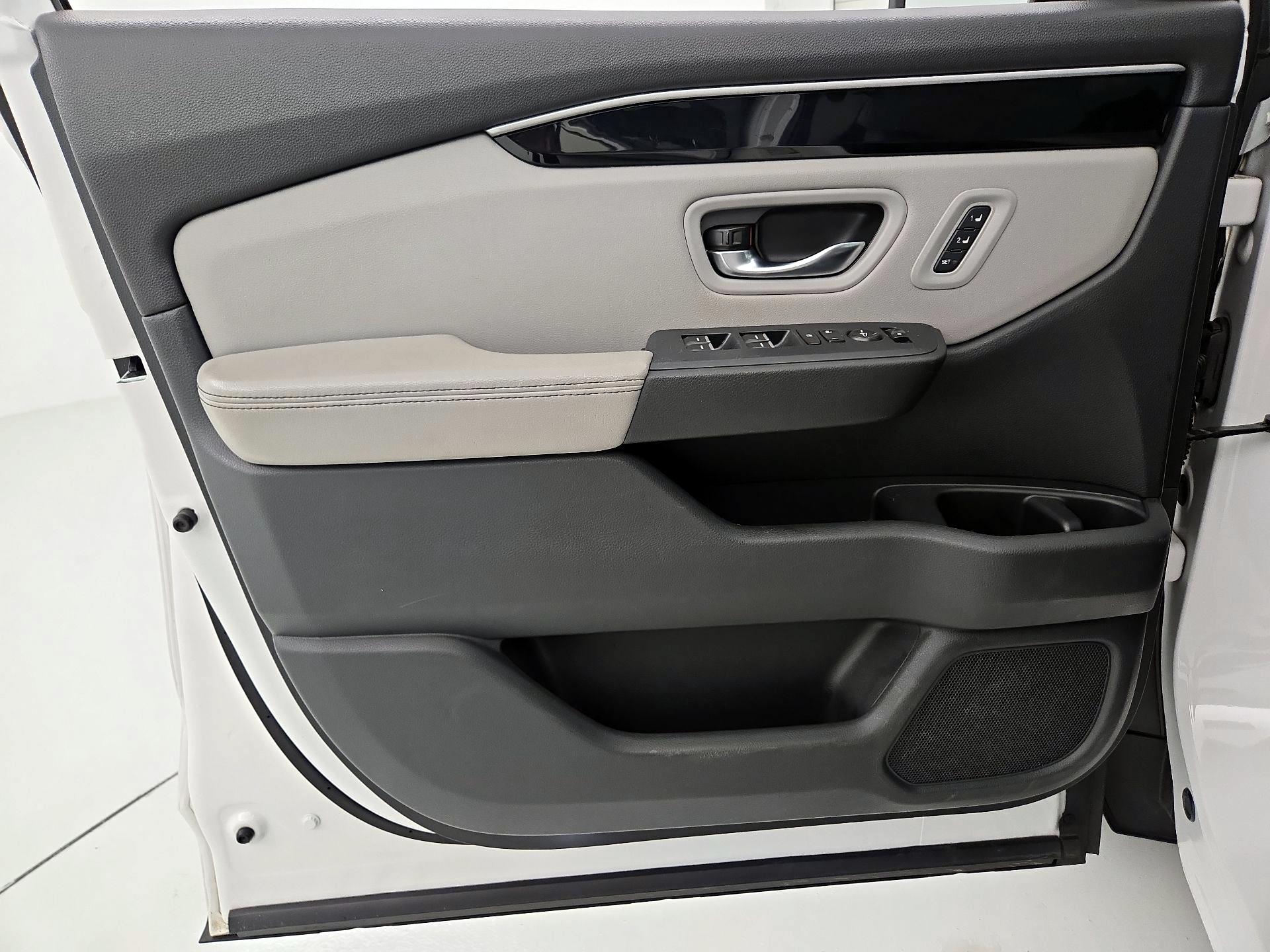 Thumbnail: 2023 Honda Pilot - 12