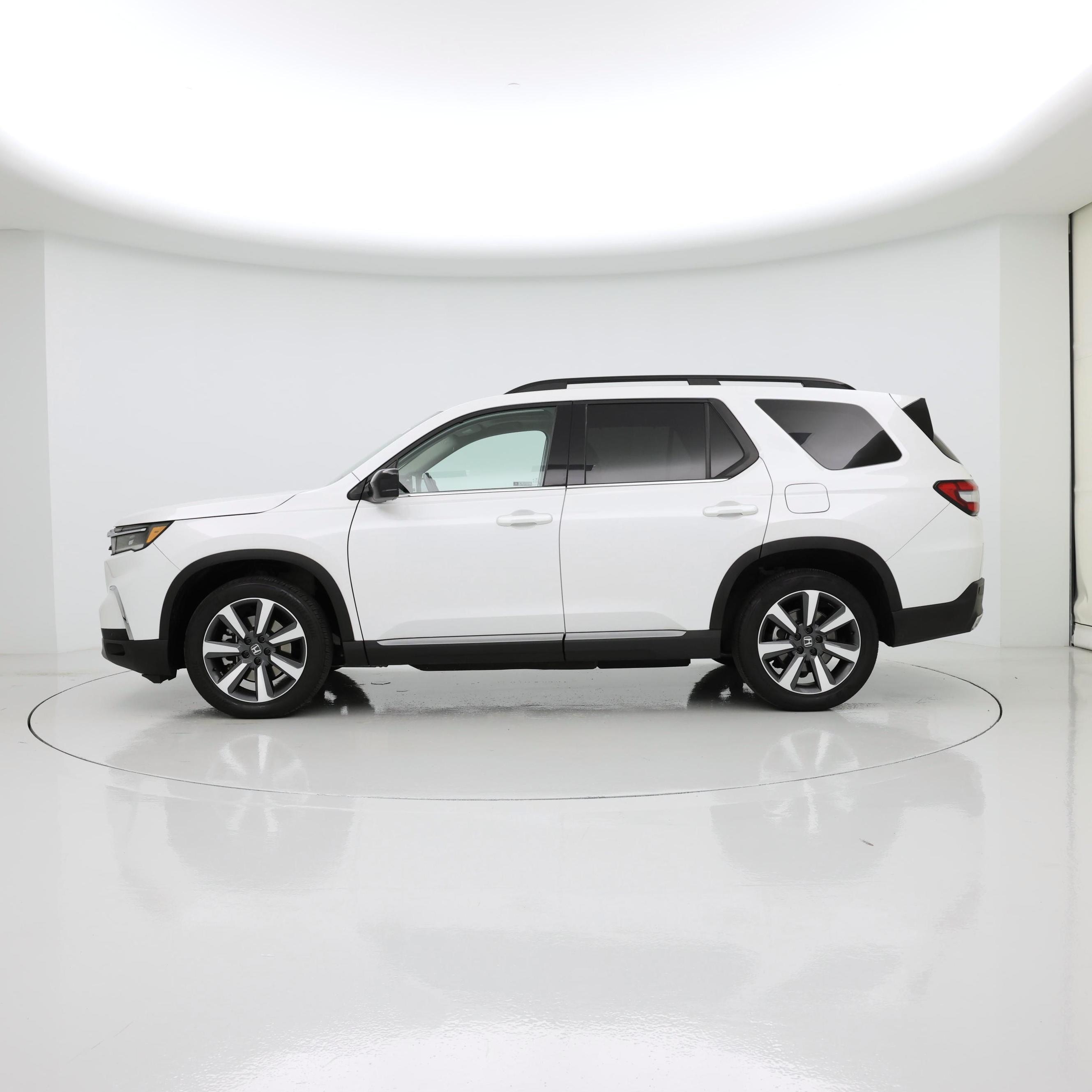 Thumbnail: 2023 Honda Pilot - 3