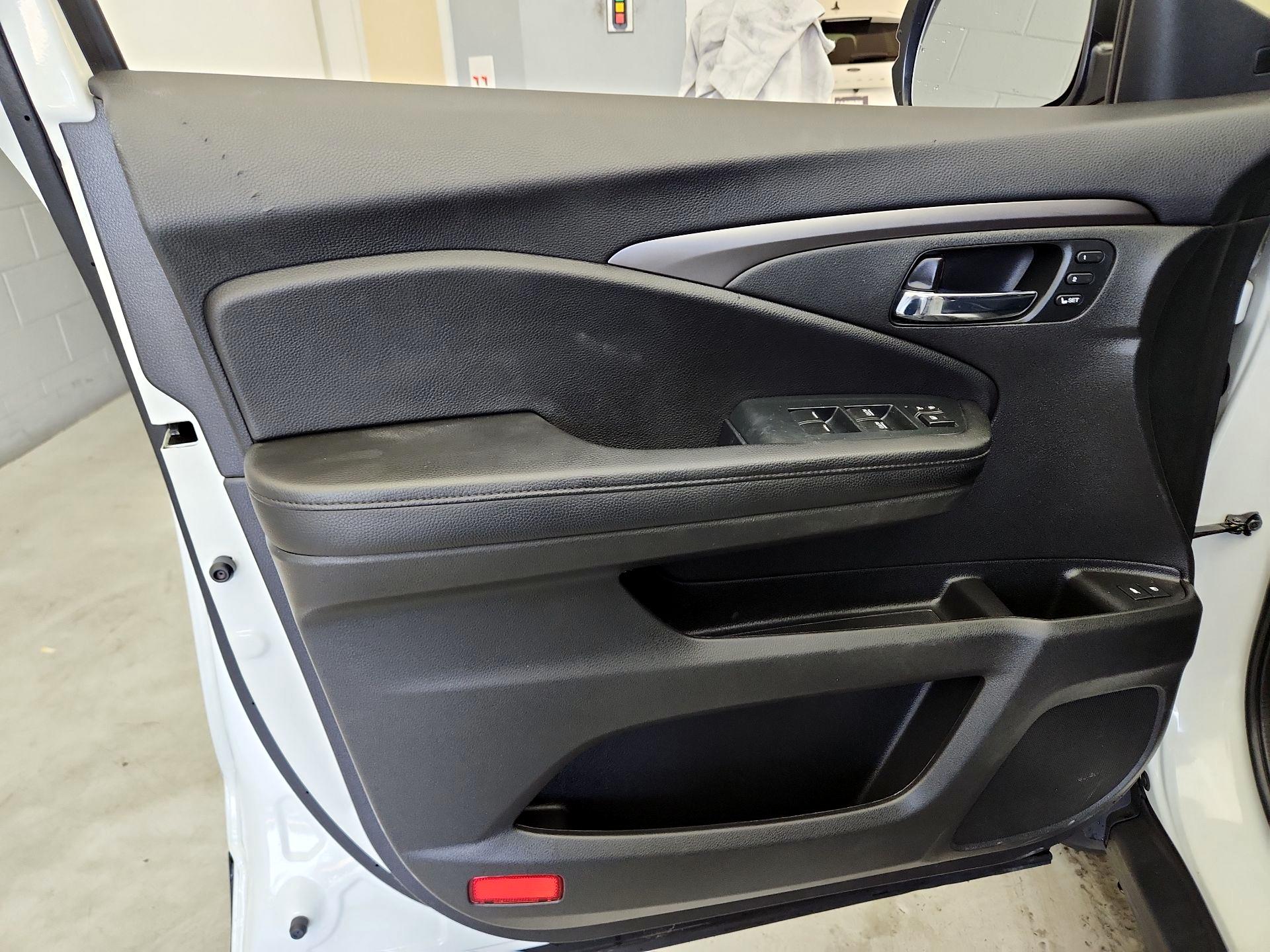 Thumbnail: 2022 Honda Pilot - 12