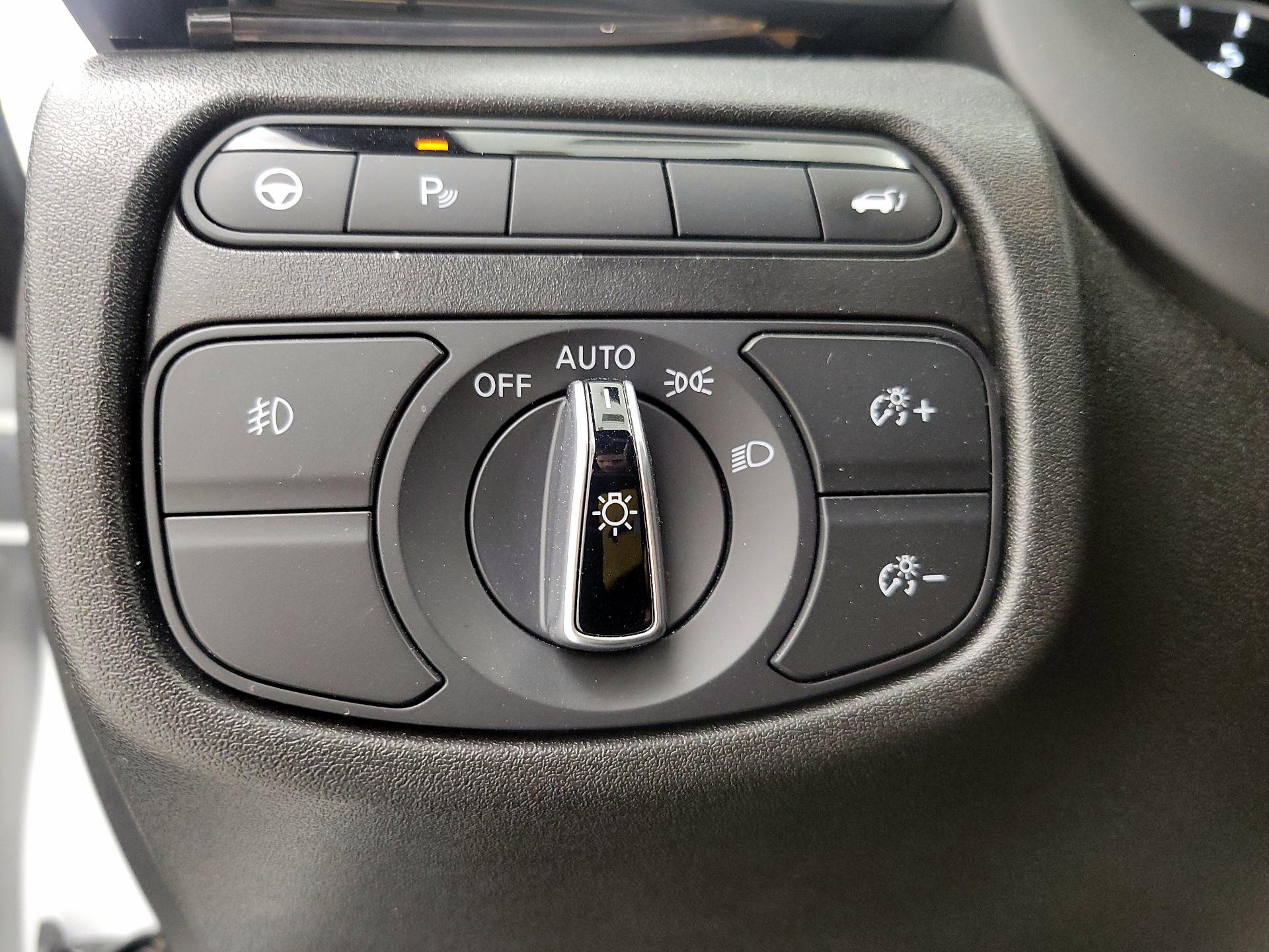 Thumbnail: 2023 INFINITI QX50 - 13