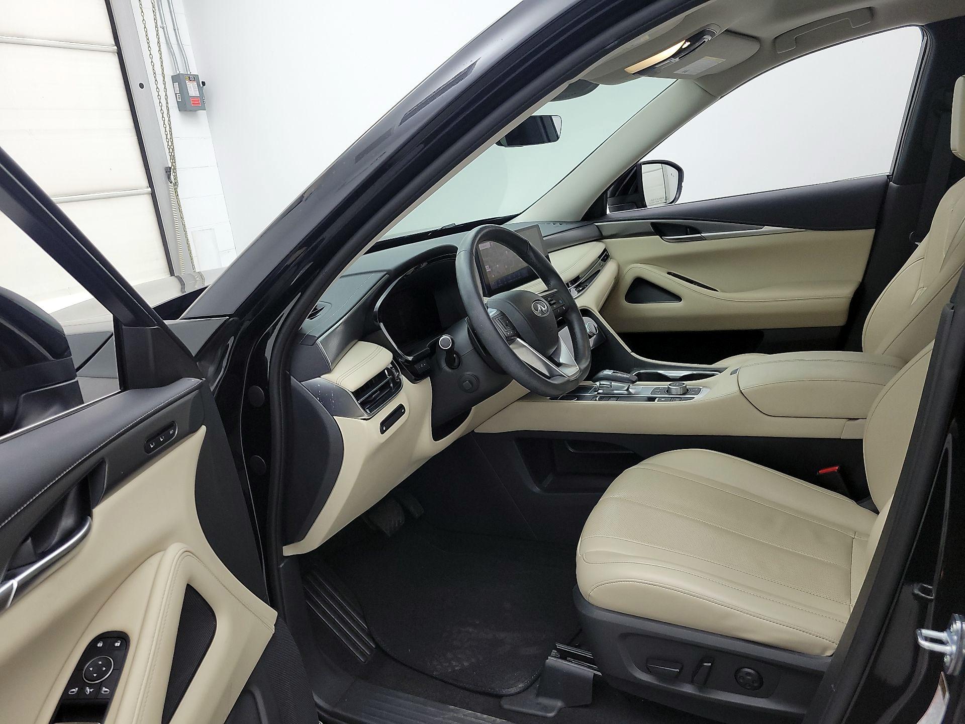 Thumbnail: 2023 INFINITI QX60 - 11