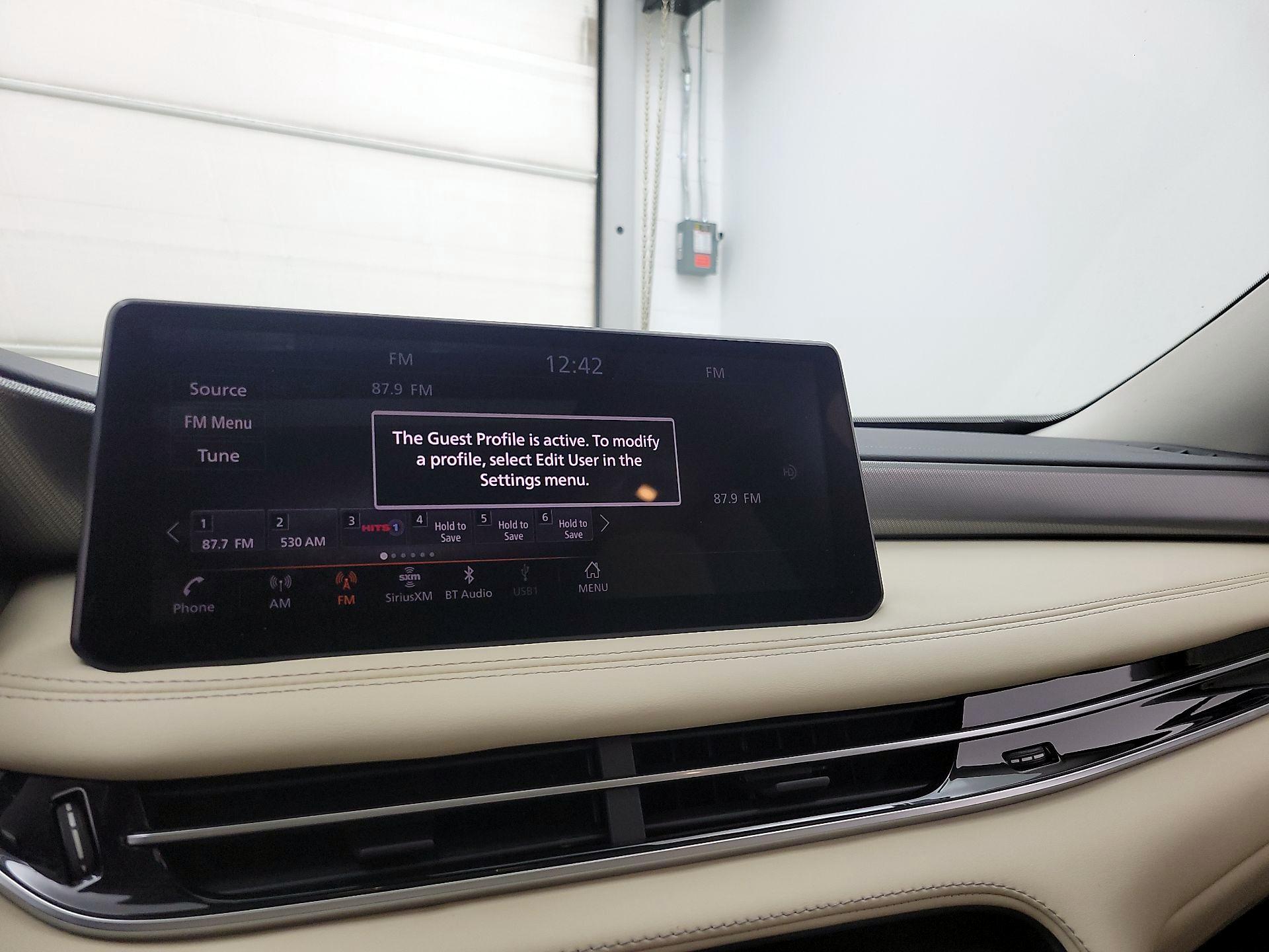 Thumbnail: 2023 INFINITI QX60 - 16