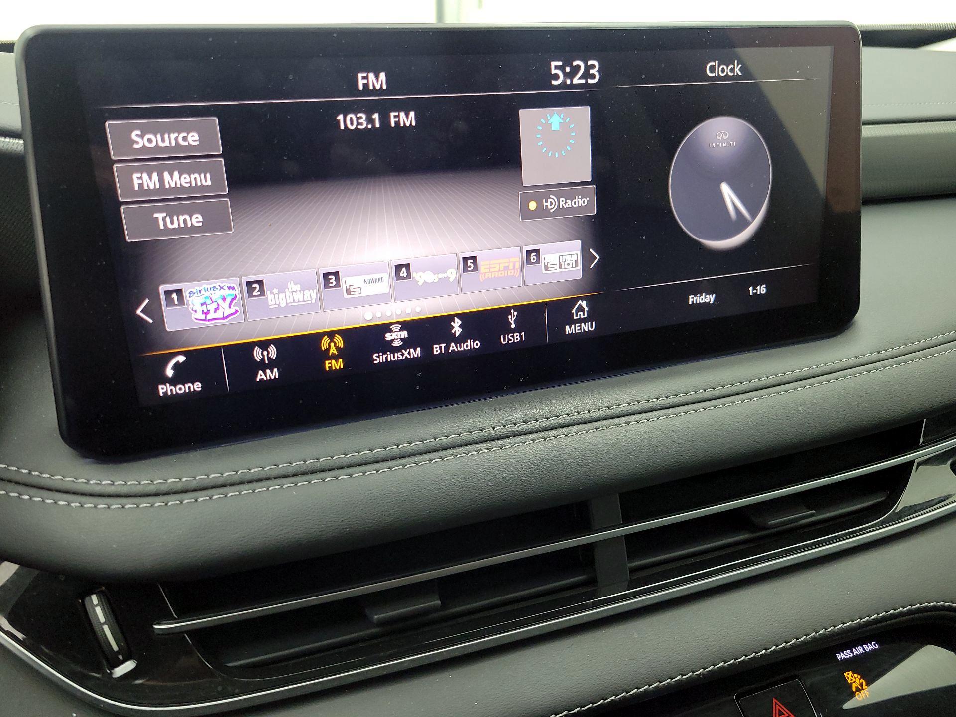 Thumbnail: 2023 INFINITI QX60 - 16