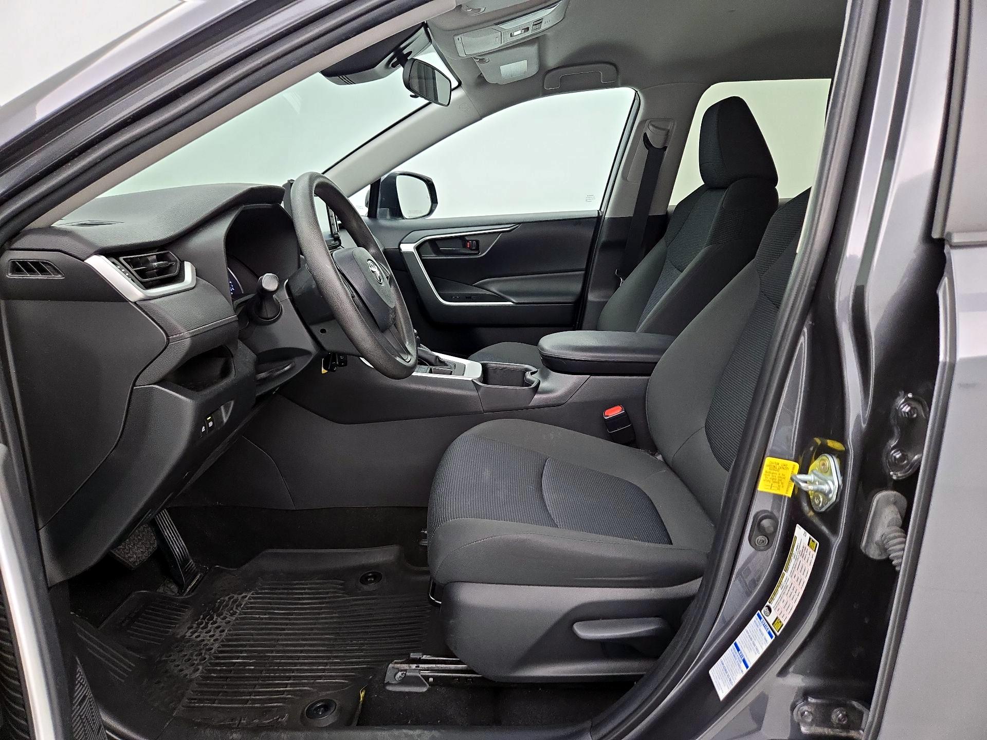 Thumbnail: 2022 Toyota RAV4 - 11