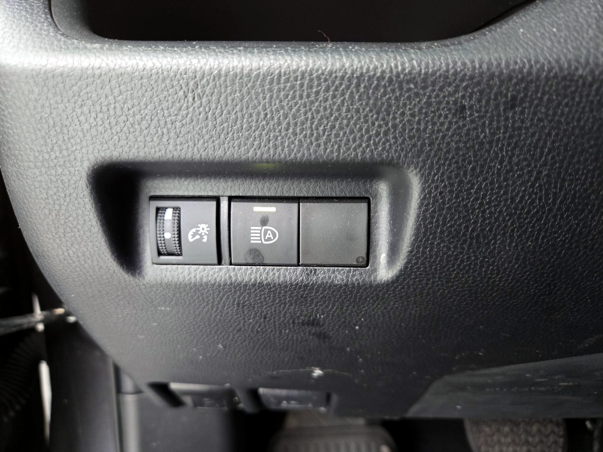 Thumbnail: 2022 Toyota RAV4 - 13