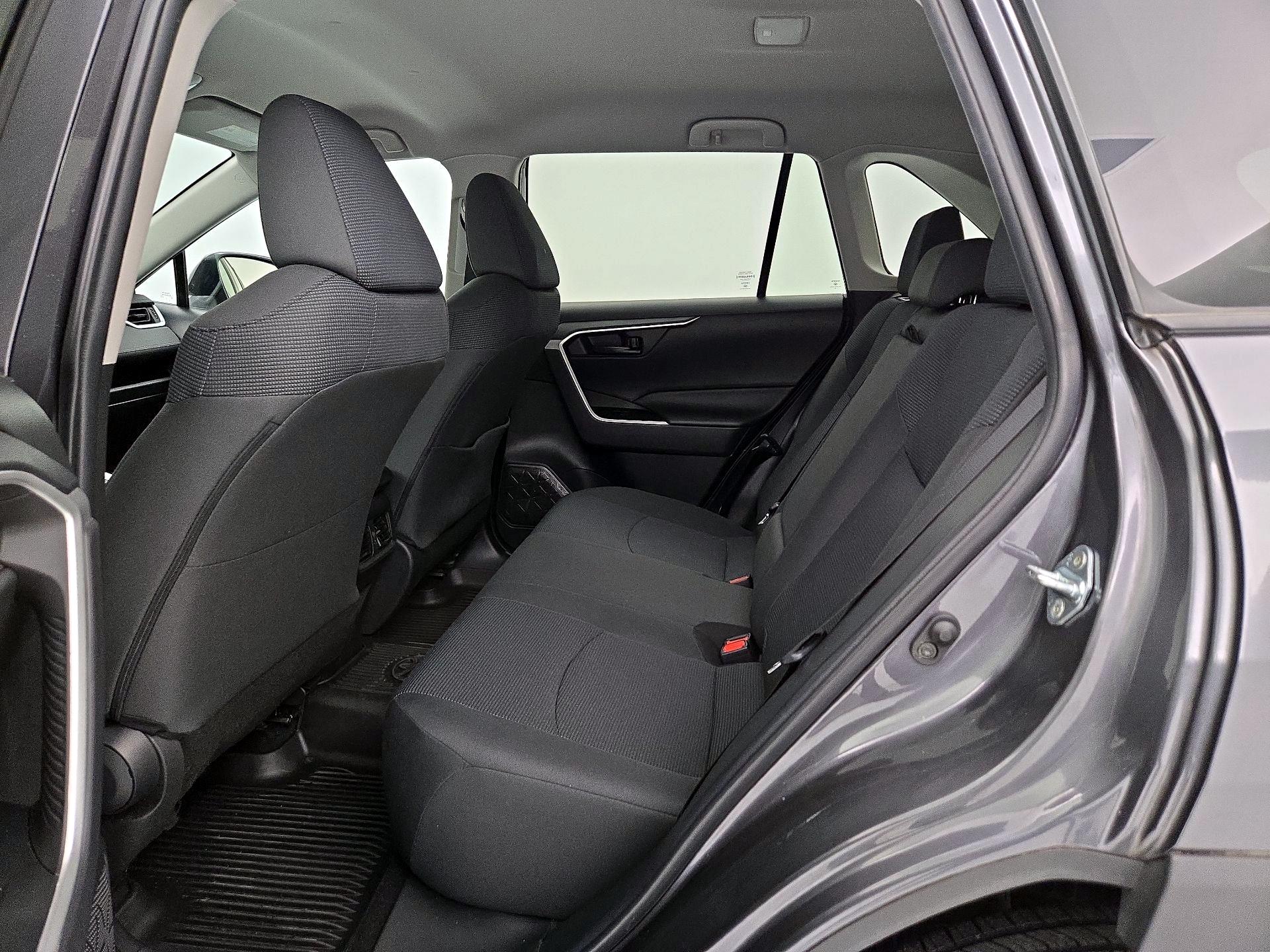 Thumbnail: 2022 Toyota RAV4 - 19