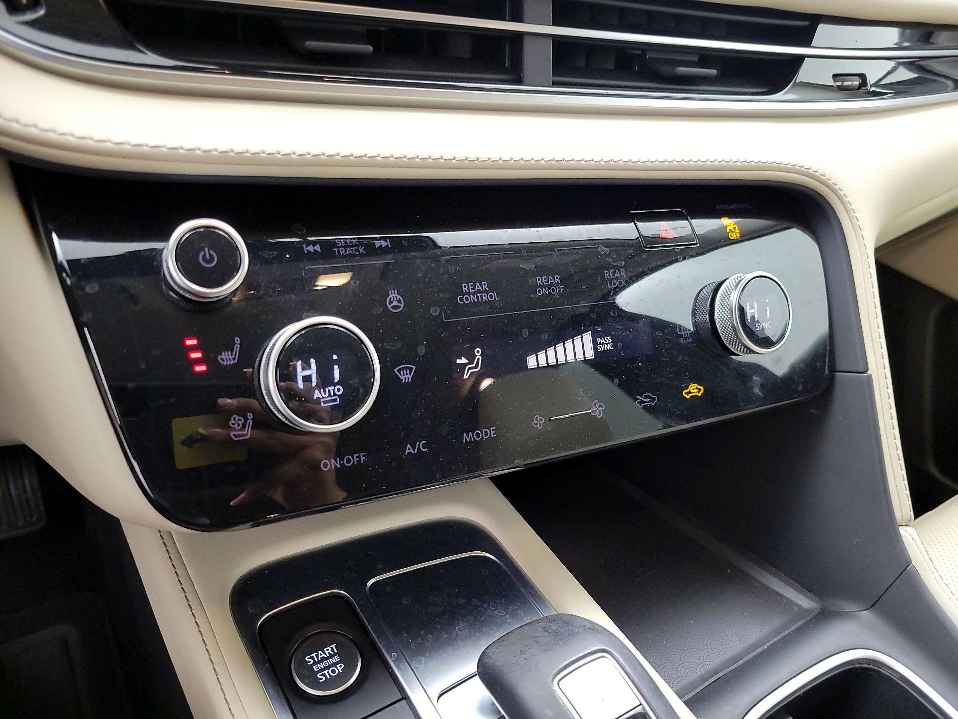 Thumbnail: 2023 INFINITI QX60 - 17