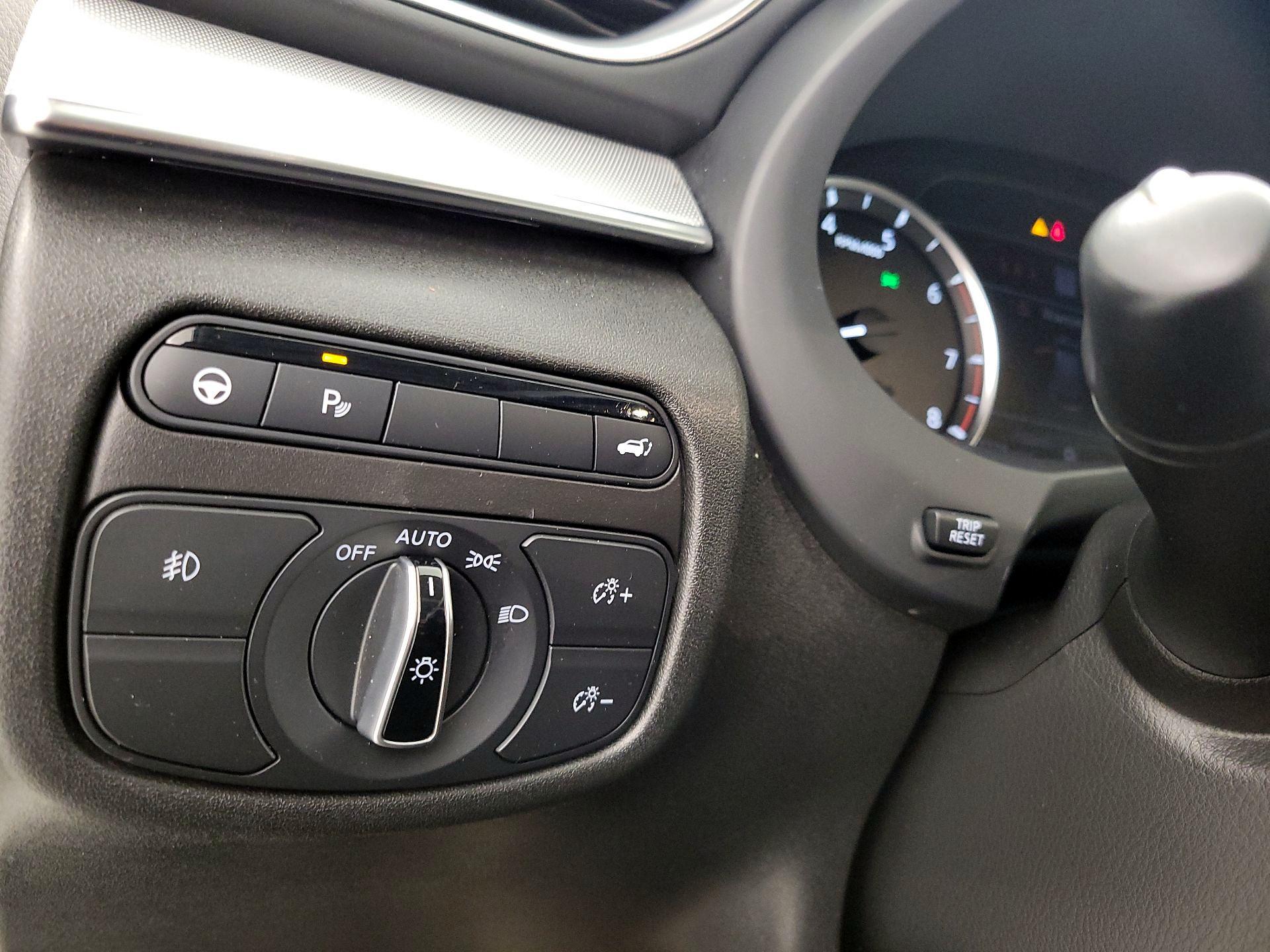 Thumbnail: 2022 INFINITI QX50 - 13