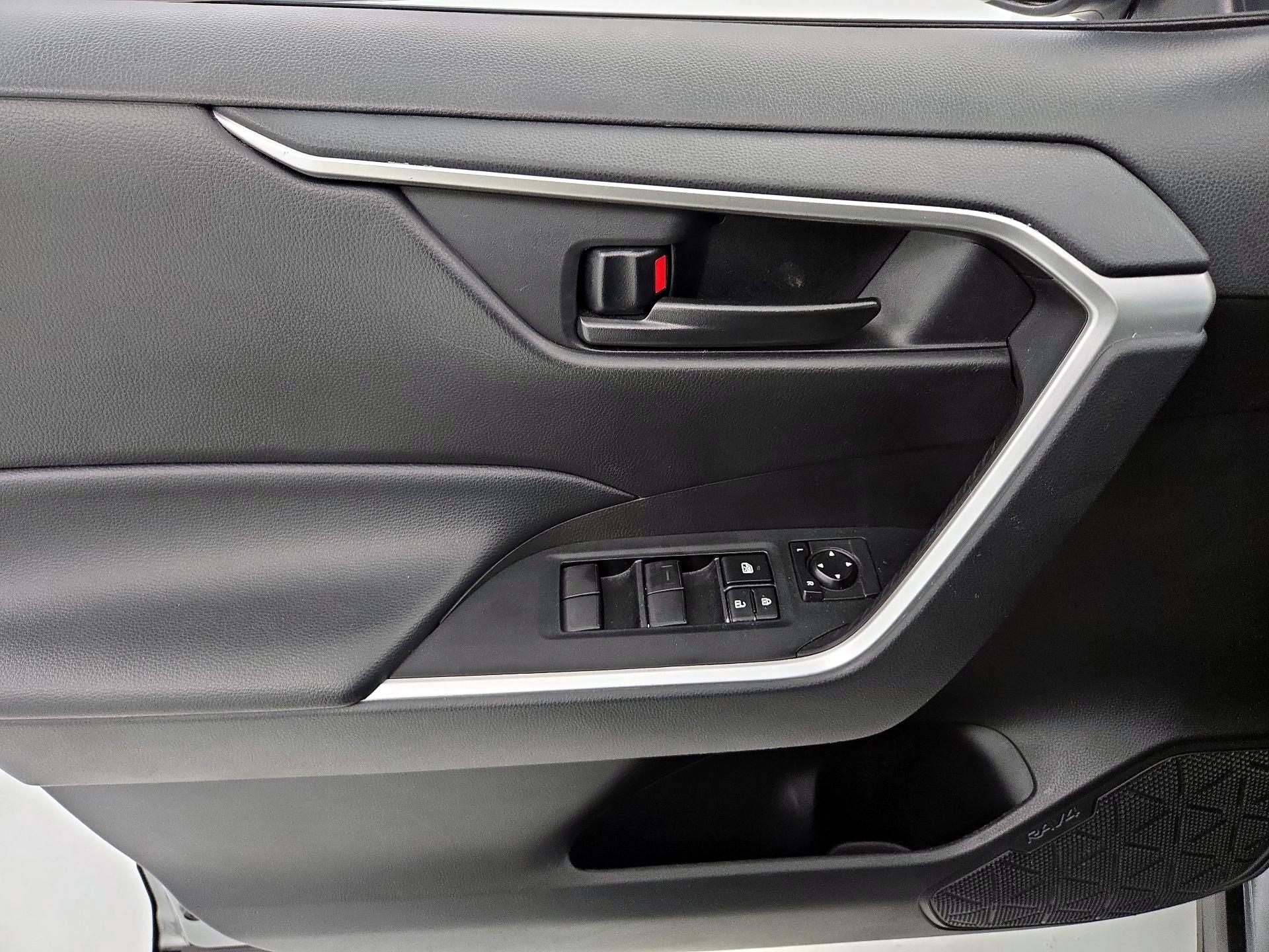 Thumbnail: 2023 Toyota RAV4 - 12