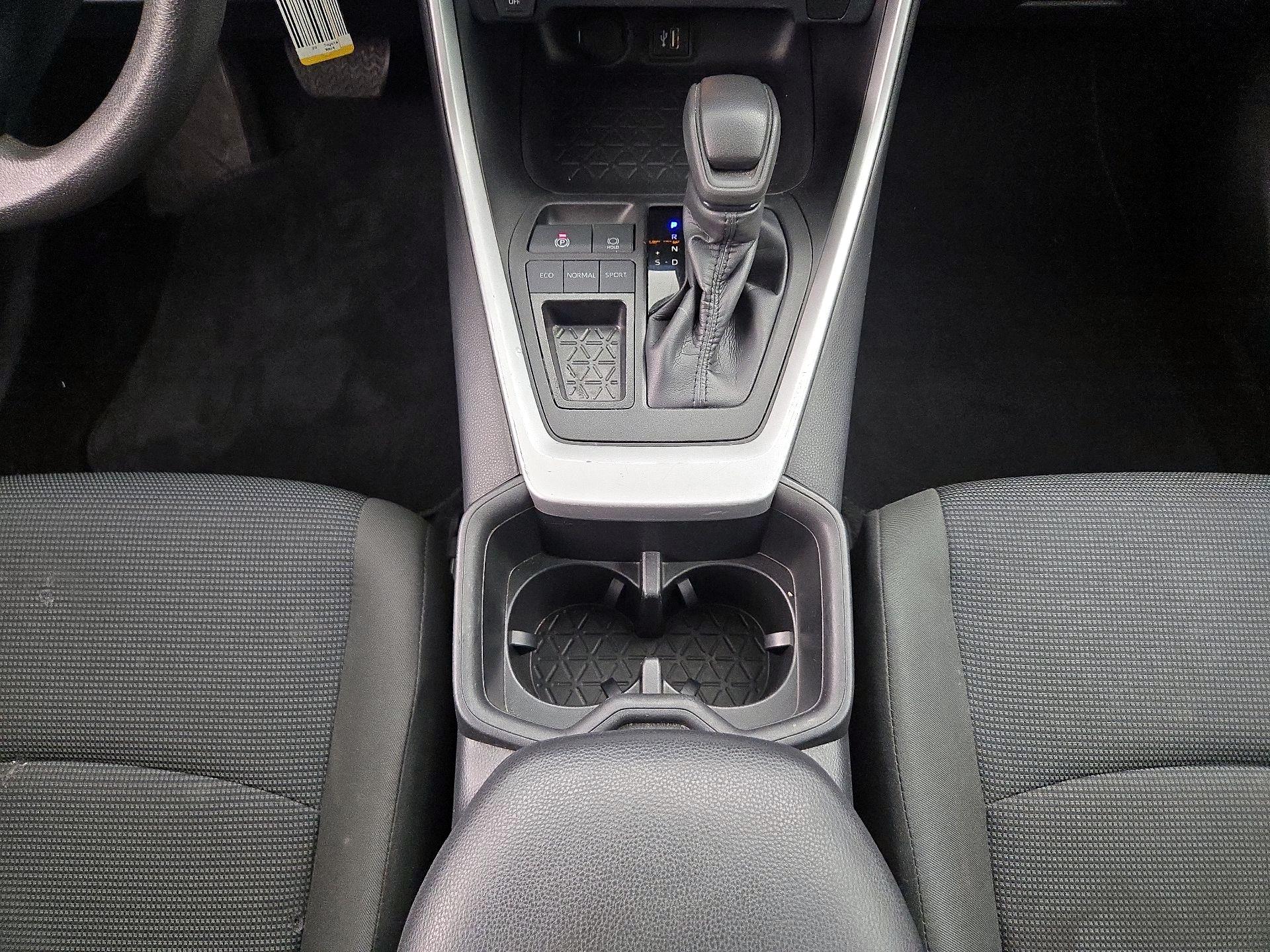 Thumbnail: 2023 Toyota RAV4 - 17