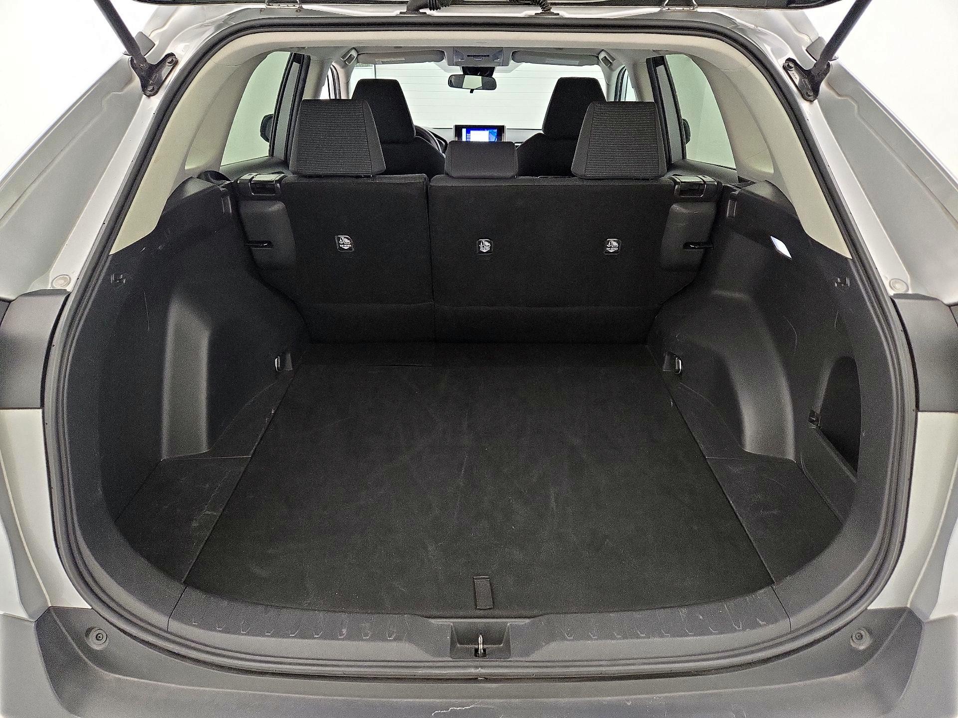 Thumbnail: 2023 Toyota RAV4 - 20